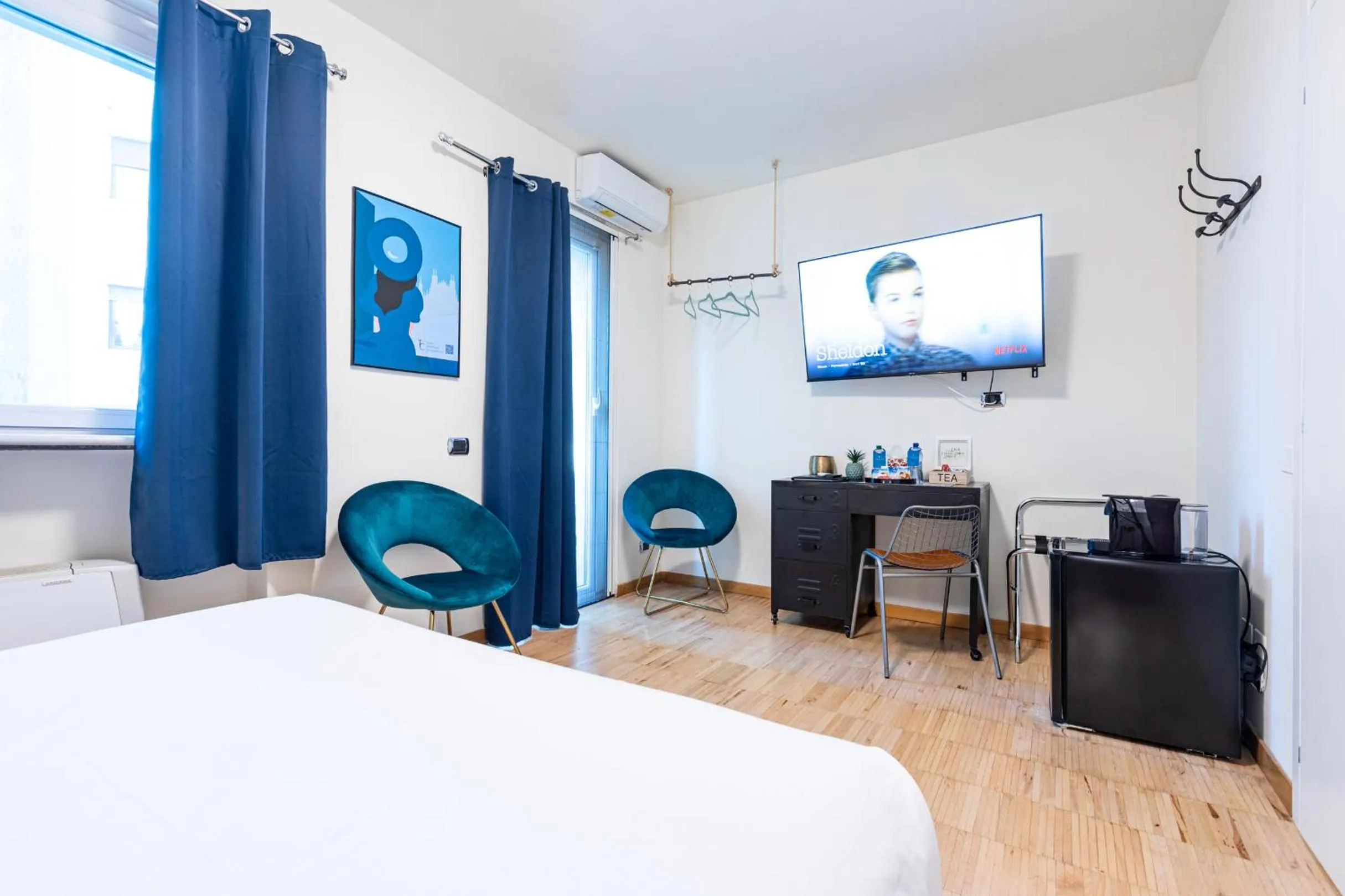 Bed in B&b Too Cute 2b Str8