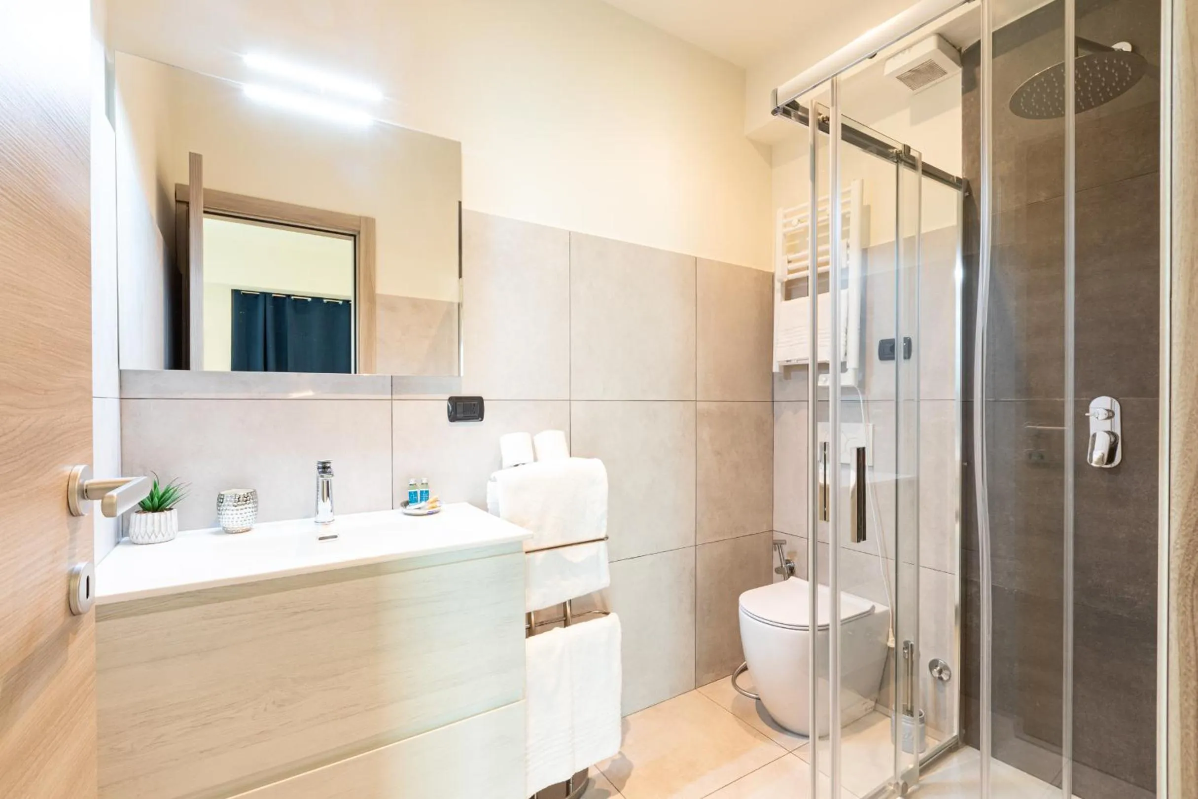 Shower, Bathroom in B&b Too Cute 2b Str8