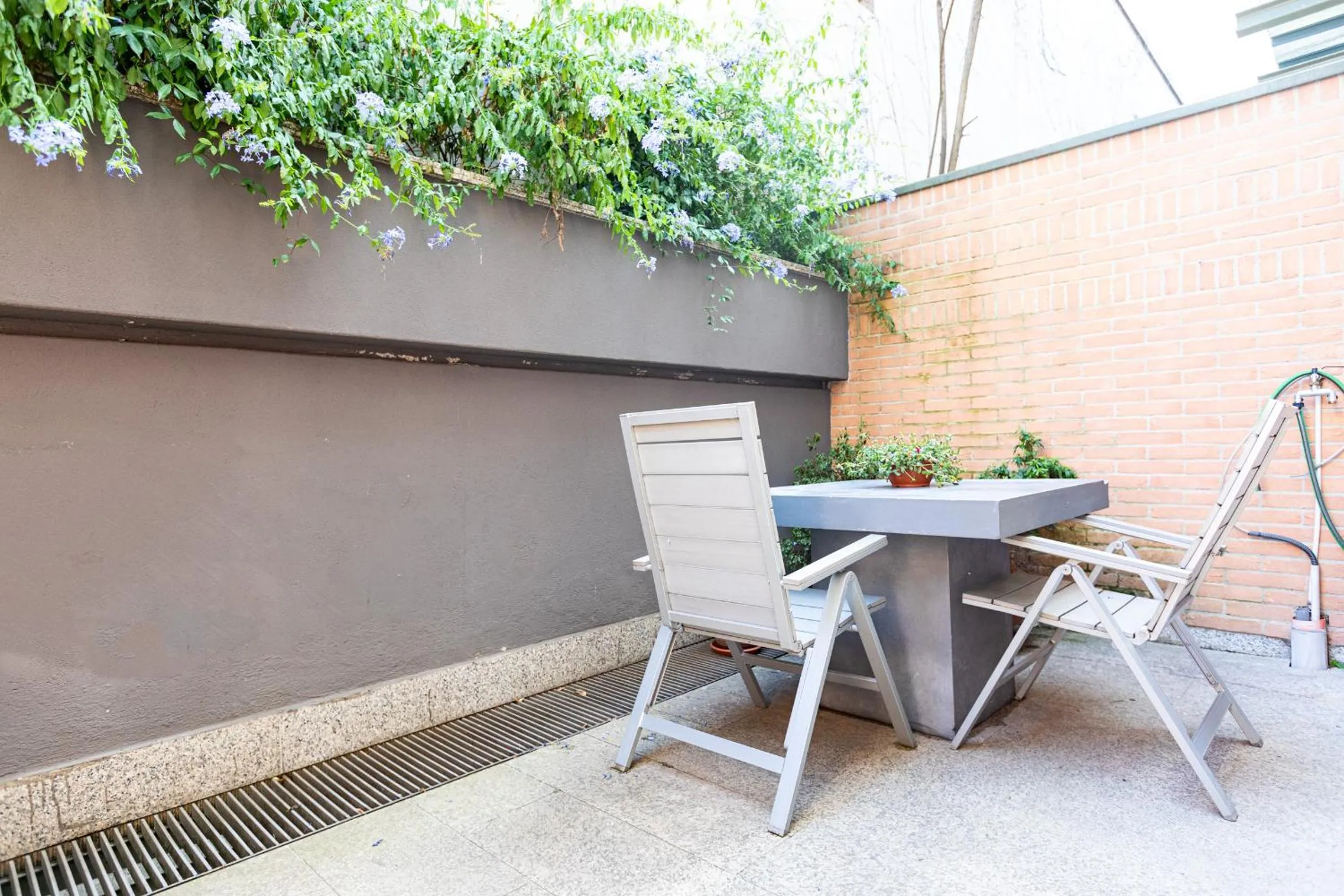 Balcony/Terrace in B&b Too Cute 2b Str8