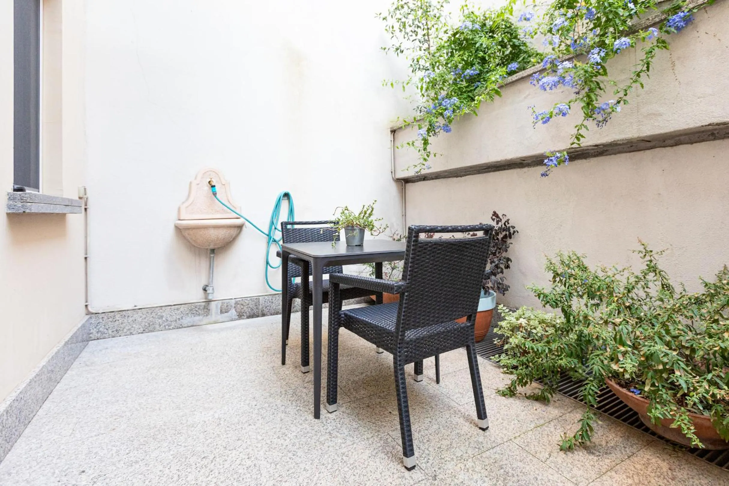 Balcony/Terrace in B&b Too Cute 2b Str8