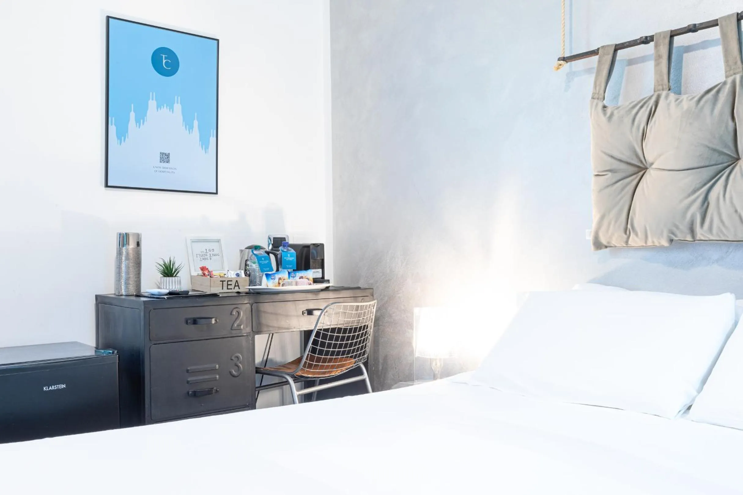 Bed in B&b Too Cute 2b Str8