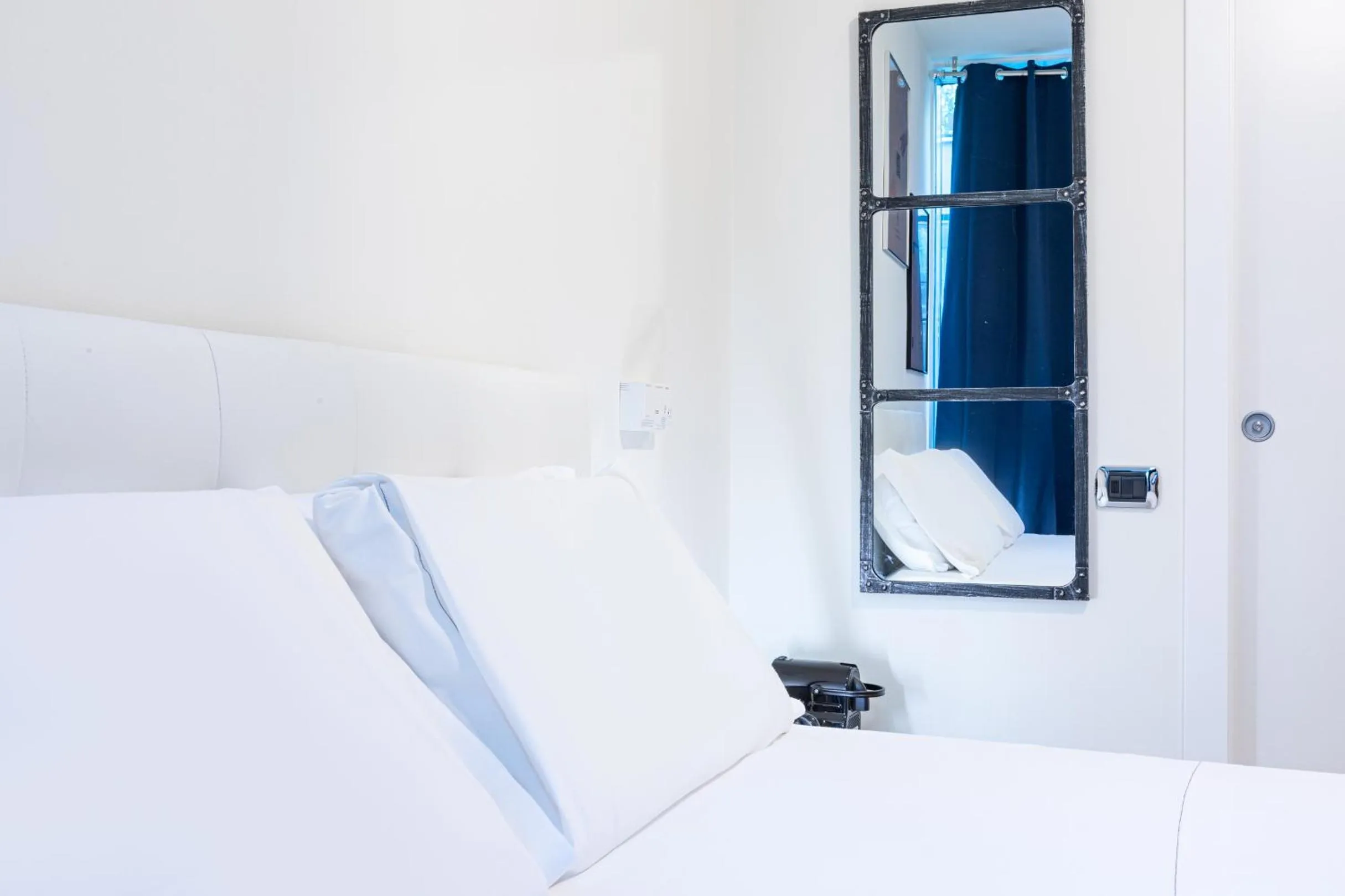 Bed in B&b Too Cute 2b Str8