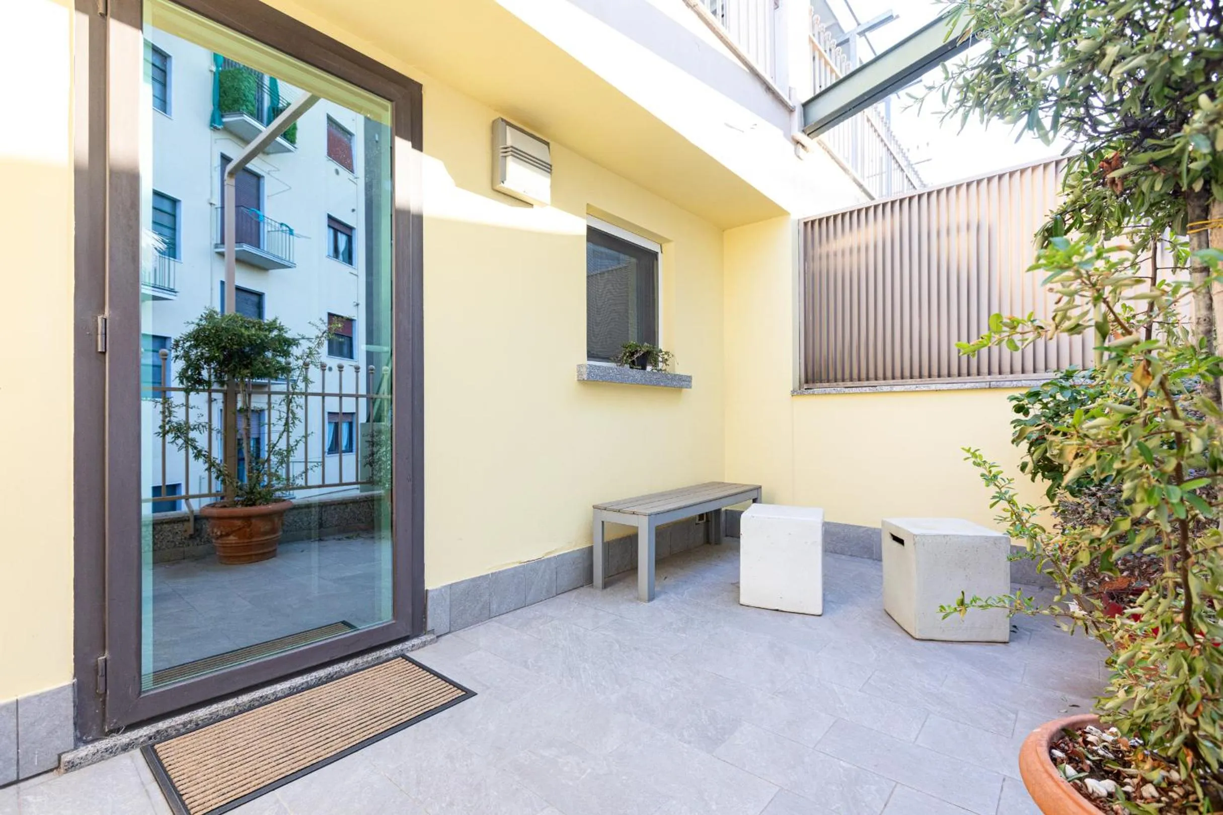 Balcony/Terrace in B&b Too Cute 2b Str8