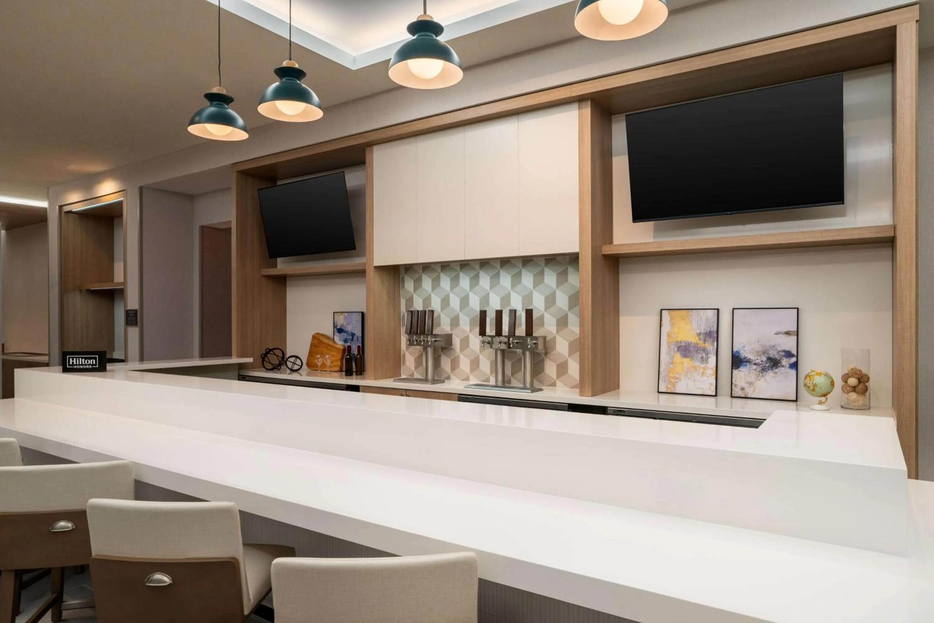 Lounge or bar in Homewood Suites By Hilton Goldsboro