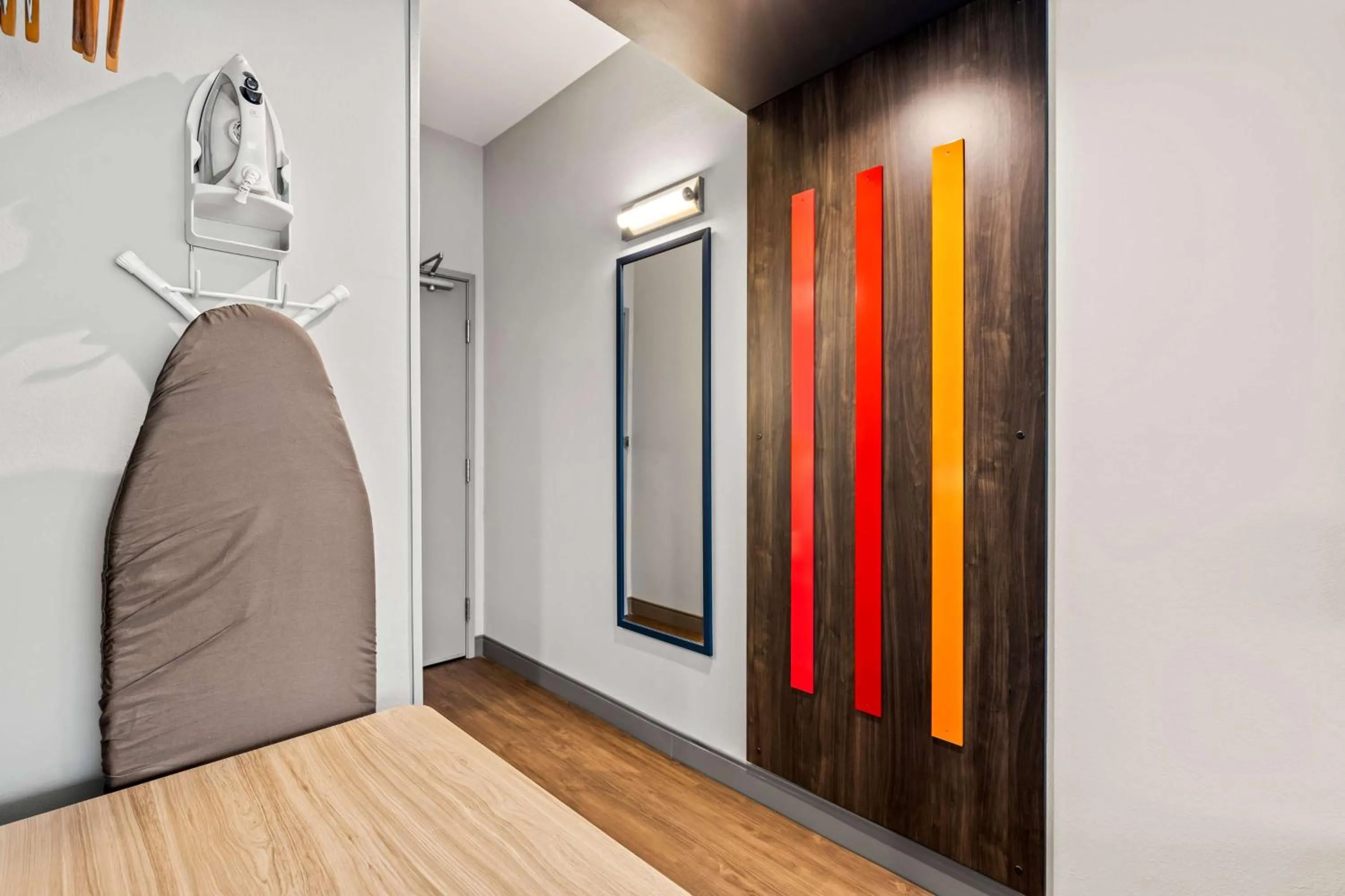 Photo of the whole room in Tru By Hilton Aloha Beaverton