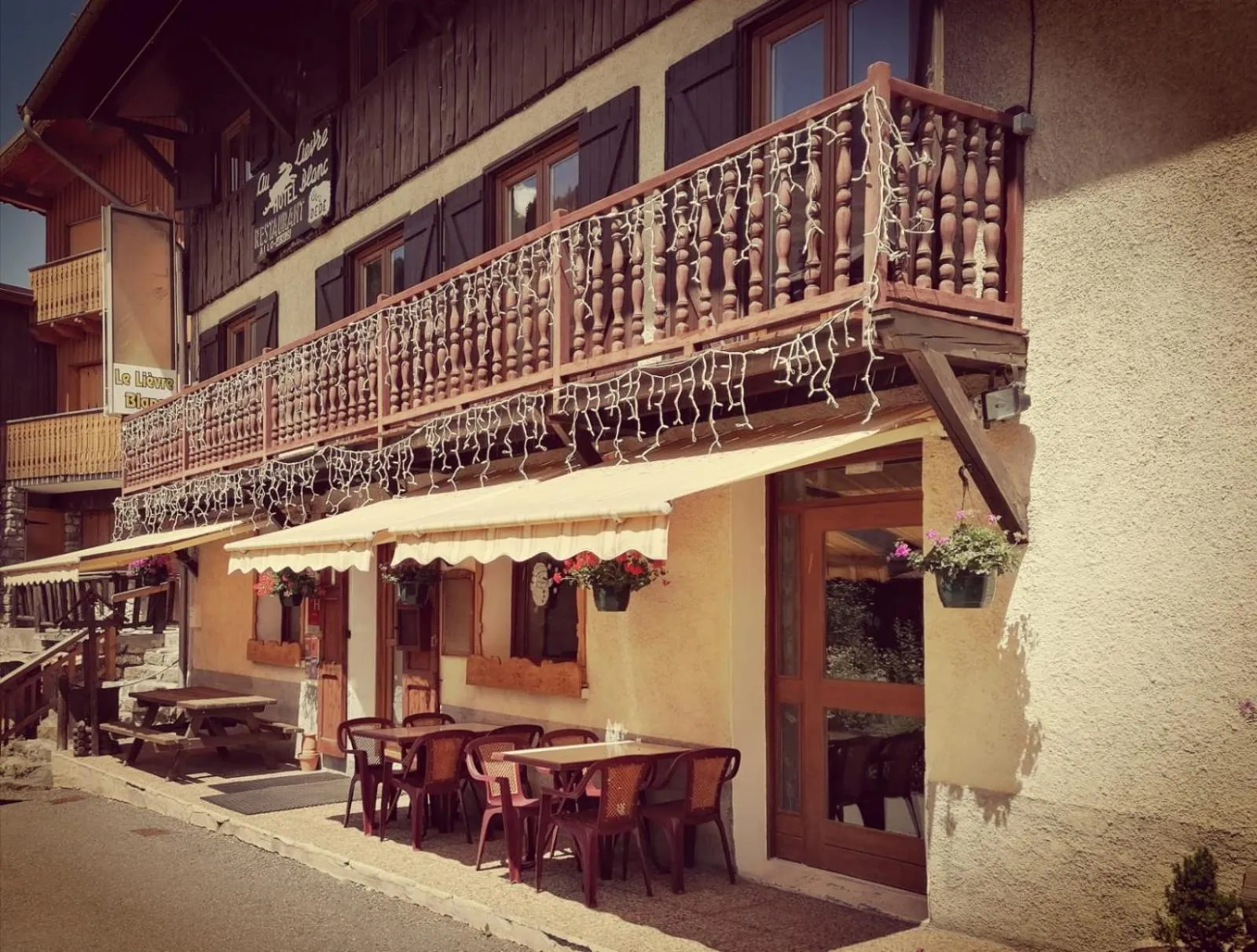 Property building in Hôtel Le Lievre Blanc