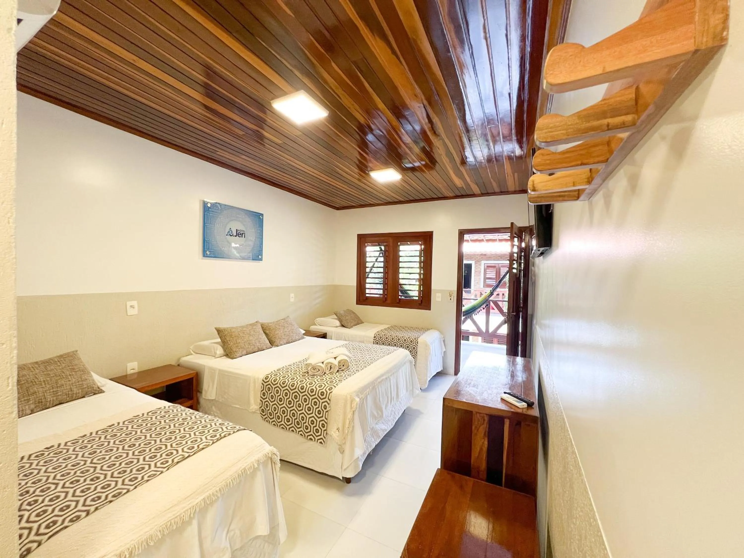 Property building, Bed in Hotel Jeri