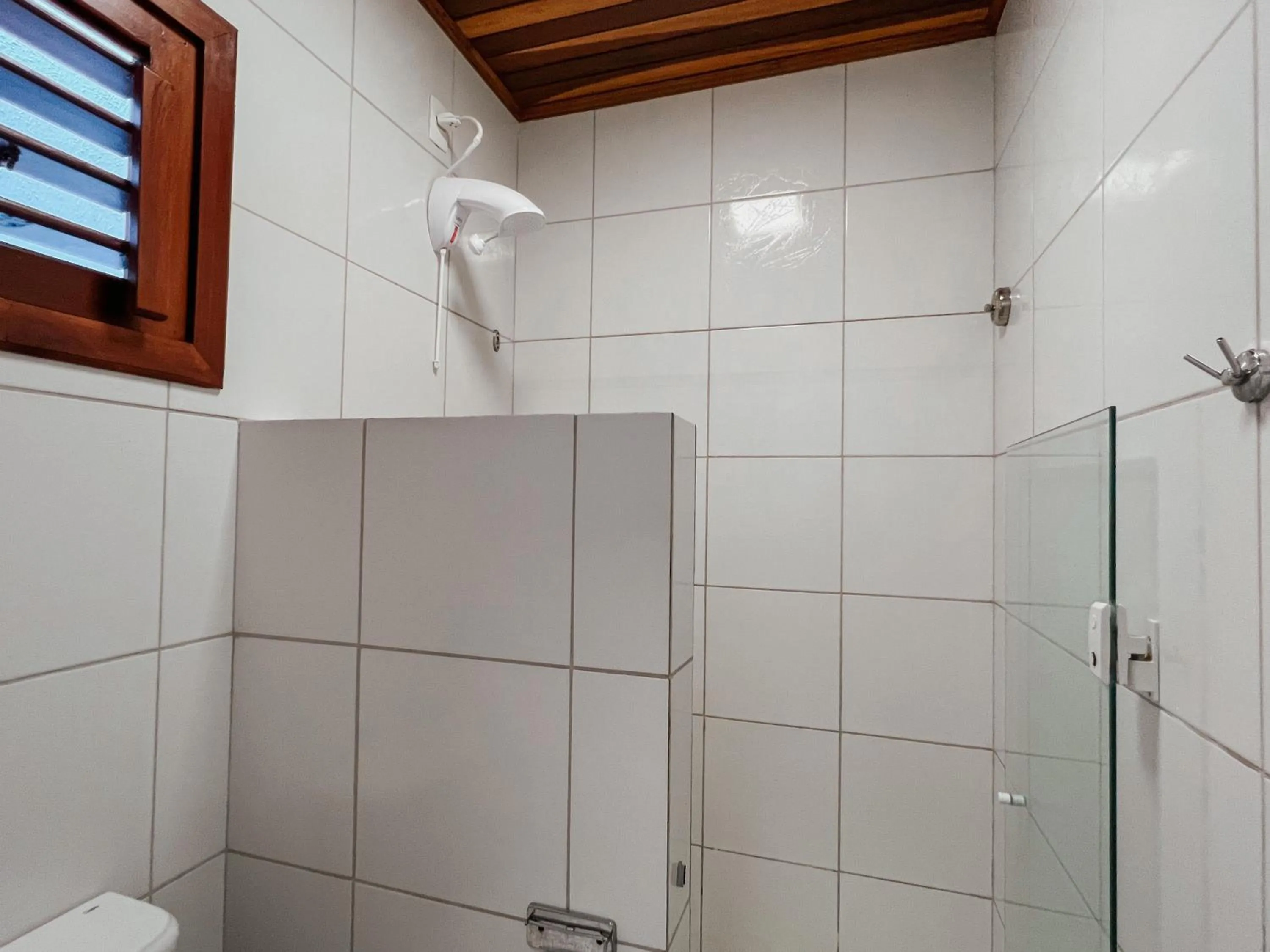 Shower in Hotel Jeri