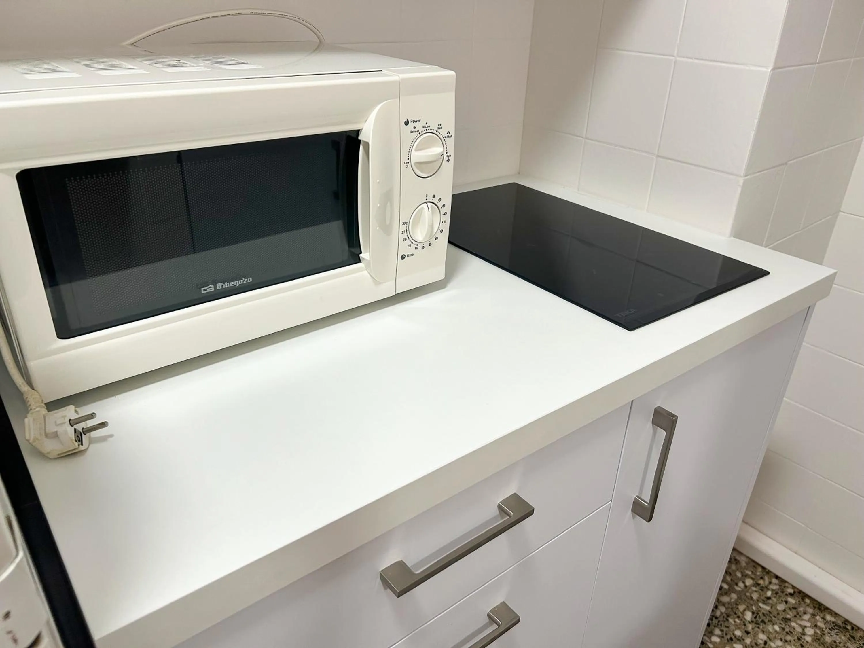 kitchen in Apartamentos Voramar Peñíscola 3000