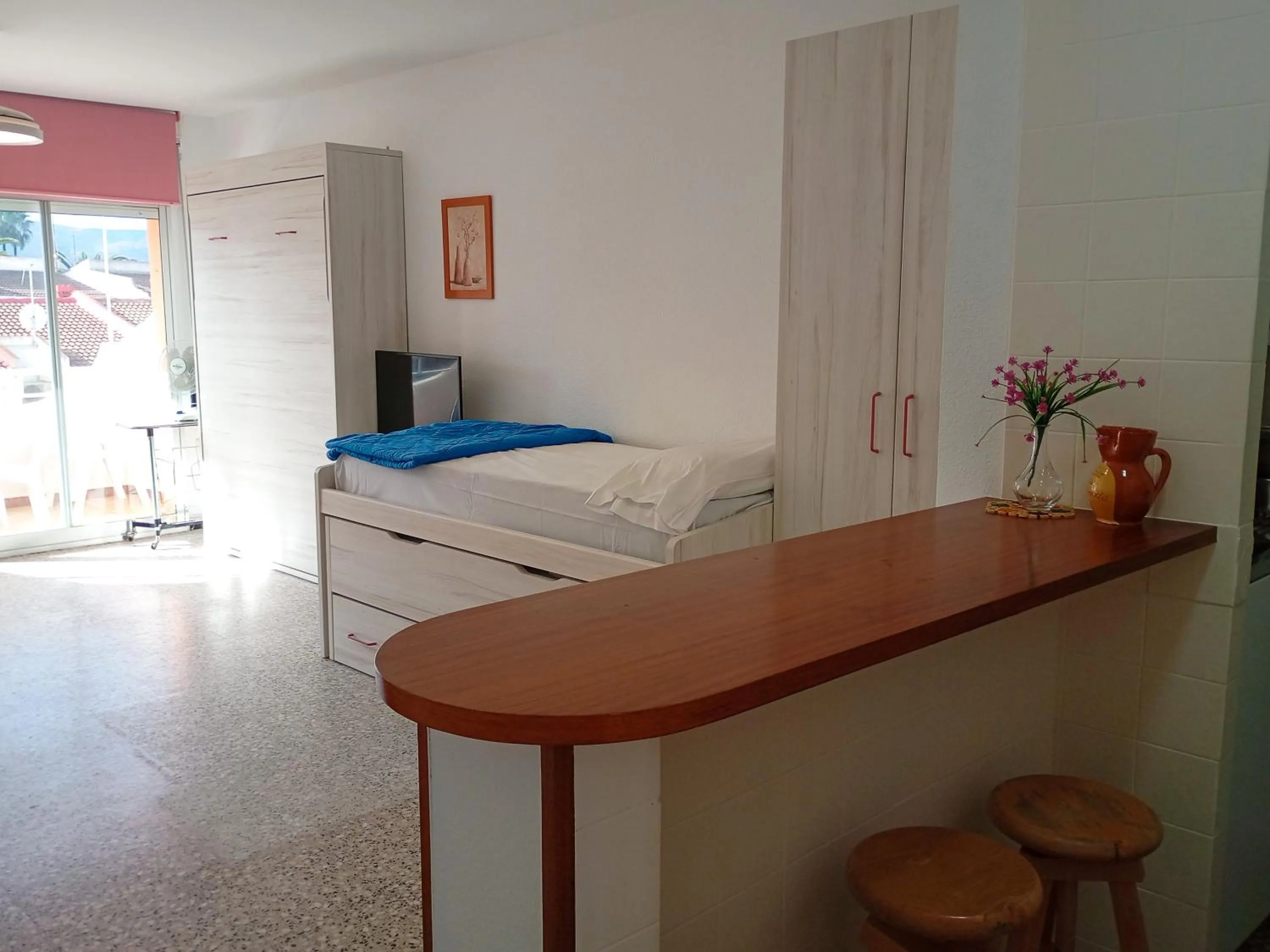 Photo of the whole room, Bed in Apartamentos Voramar Peñíscola 3000