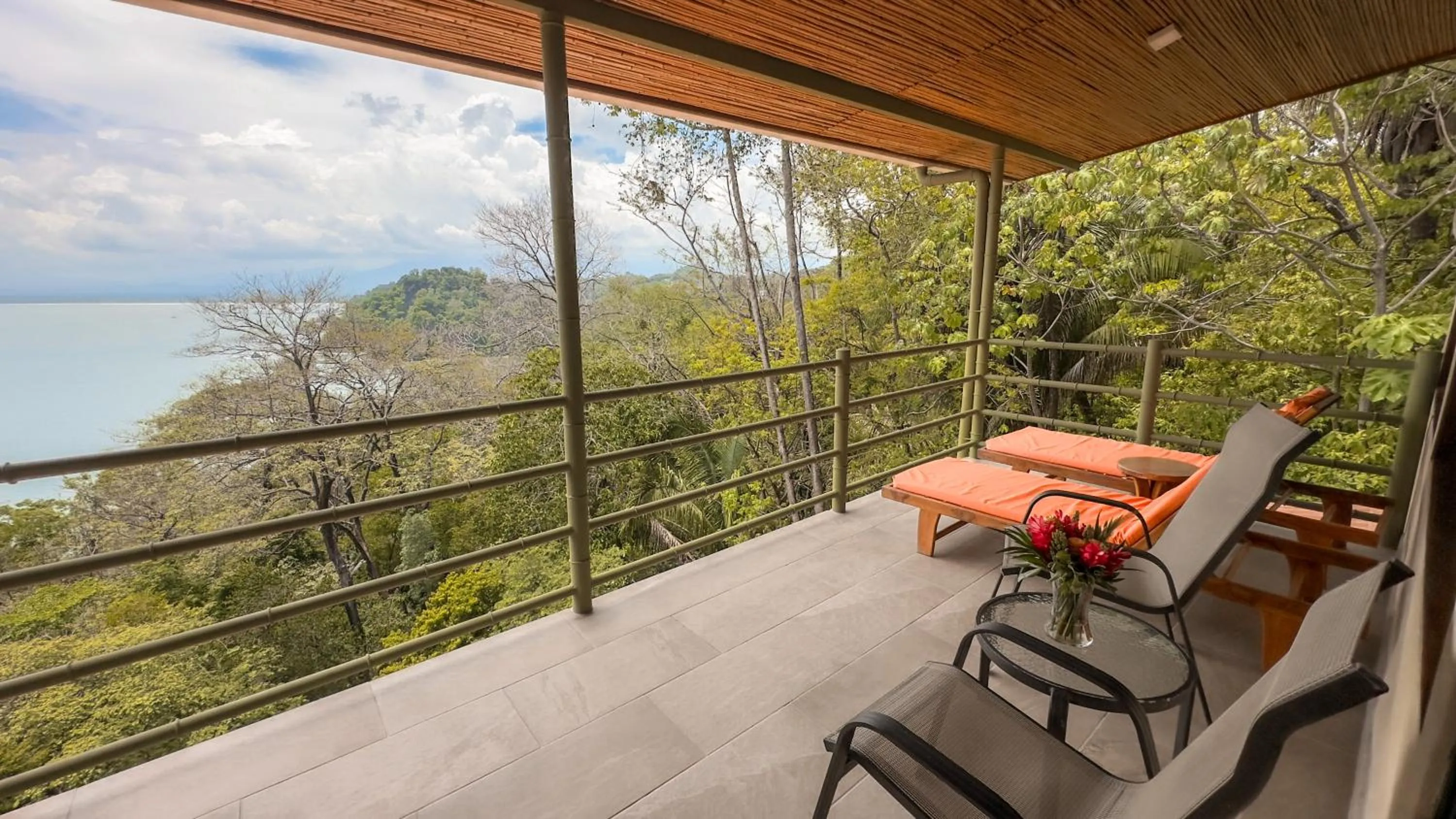 Balcony/Terrace in Issimo Suites (Adults Only)