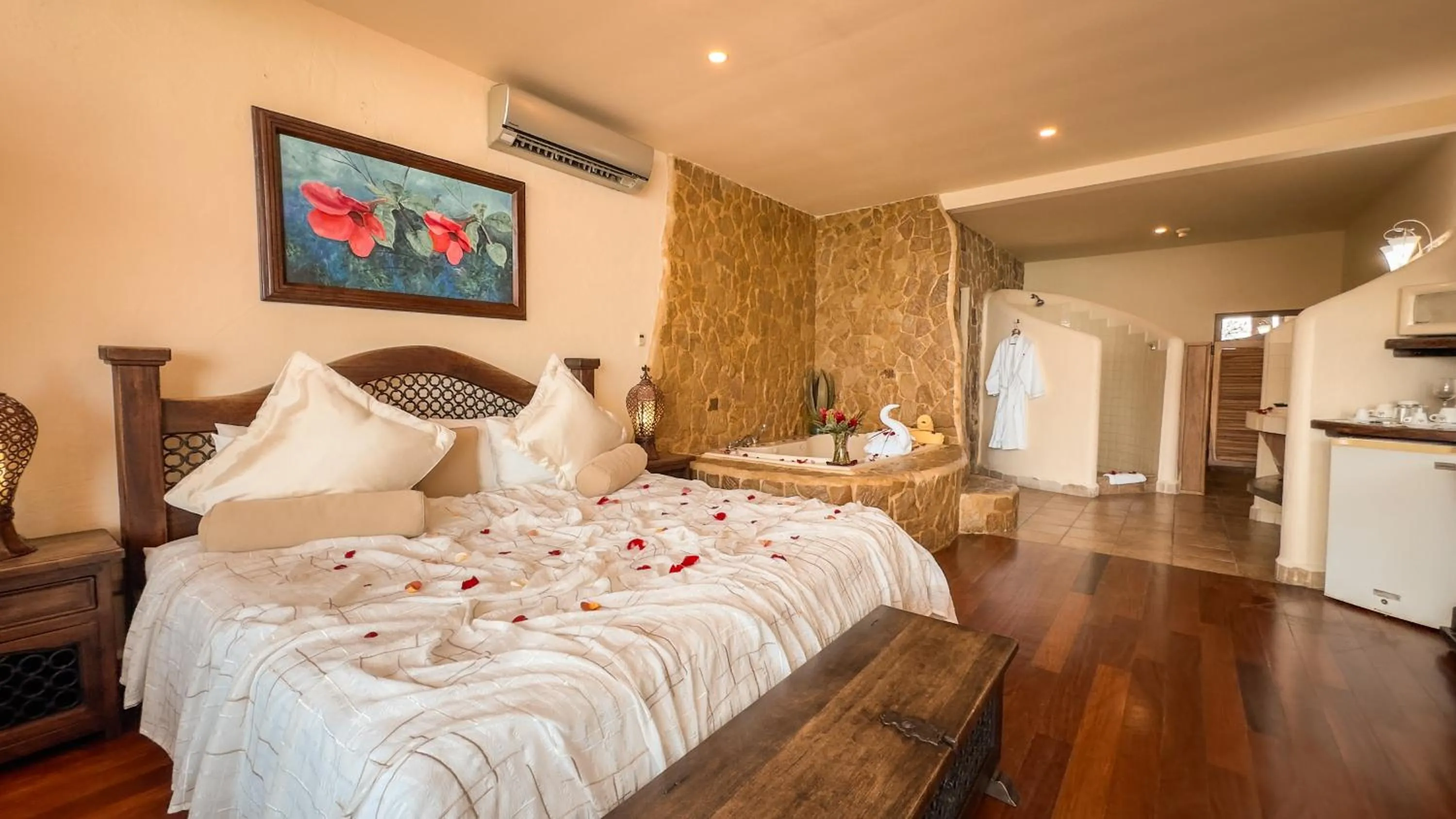 Photo of the whole room, Bed in Issimo Suites (Adults Only)