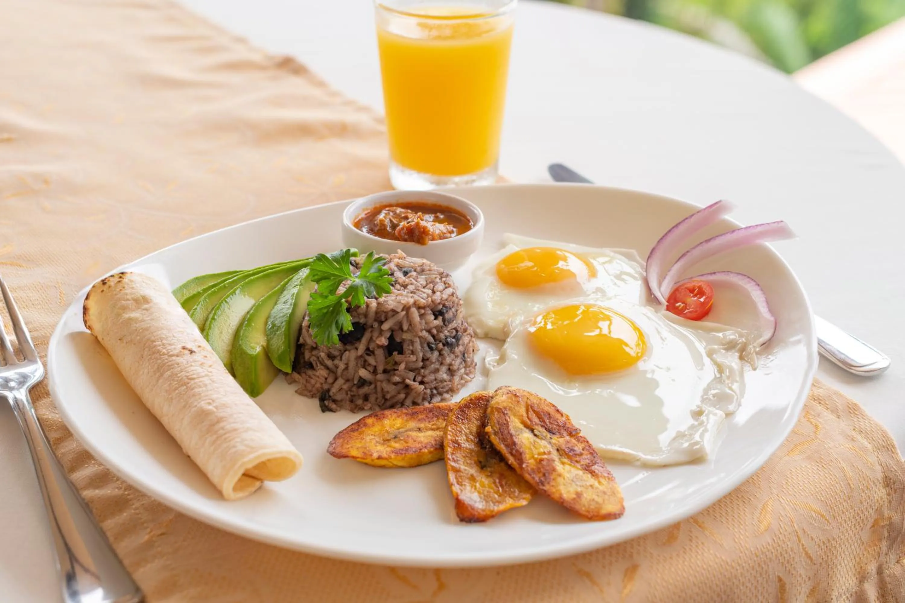 Food and drinks in Issimo Suites (Adults Only)