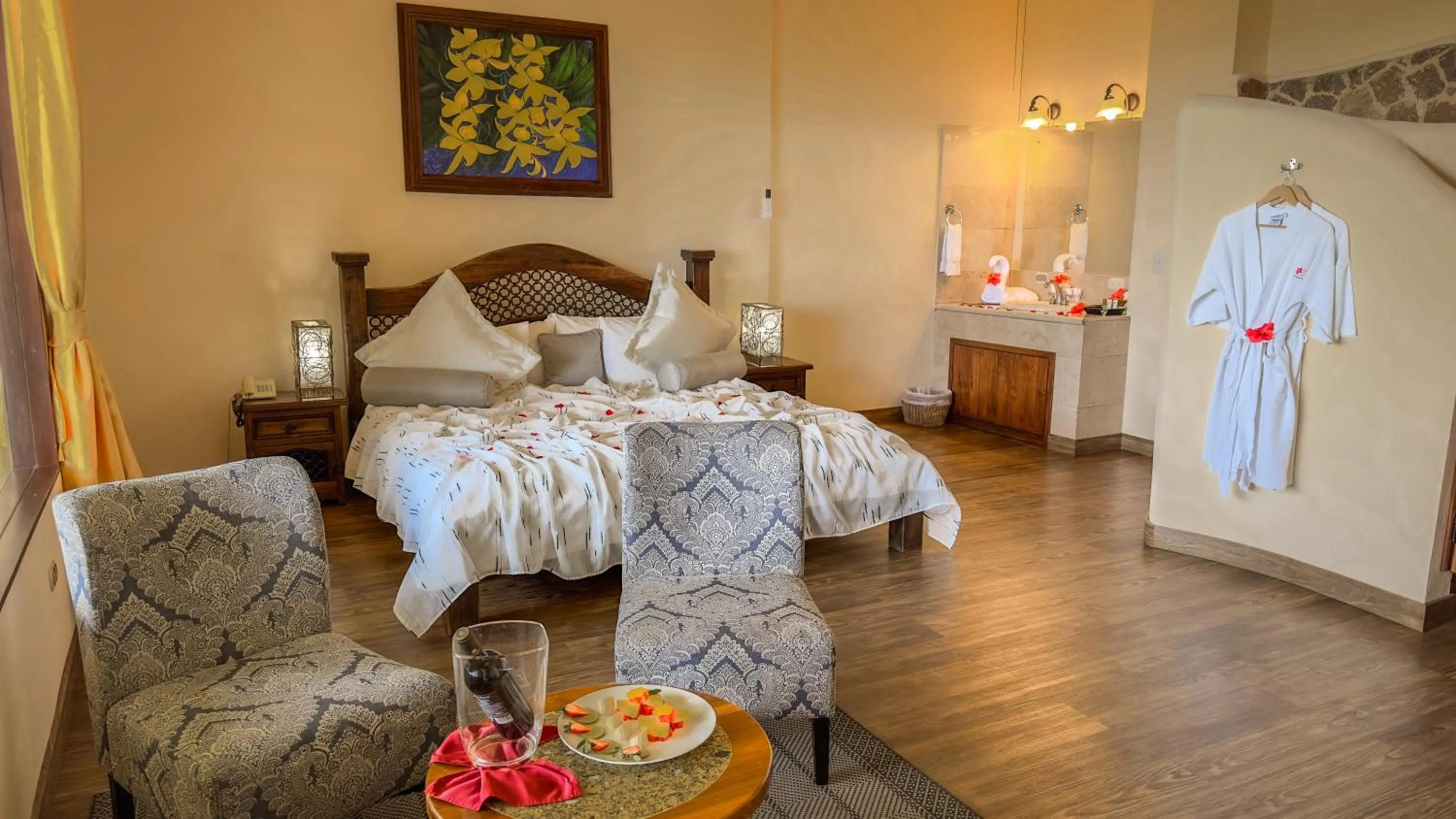 Photo of the whole room, Bed in Issimo Suites (Adults Only)