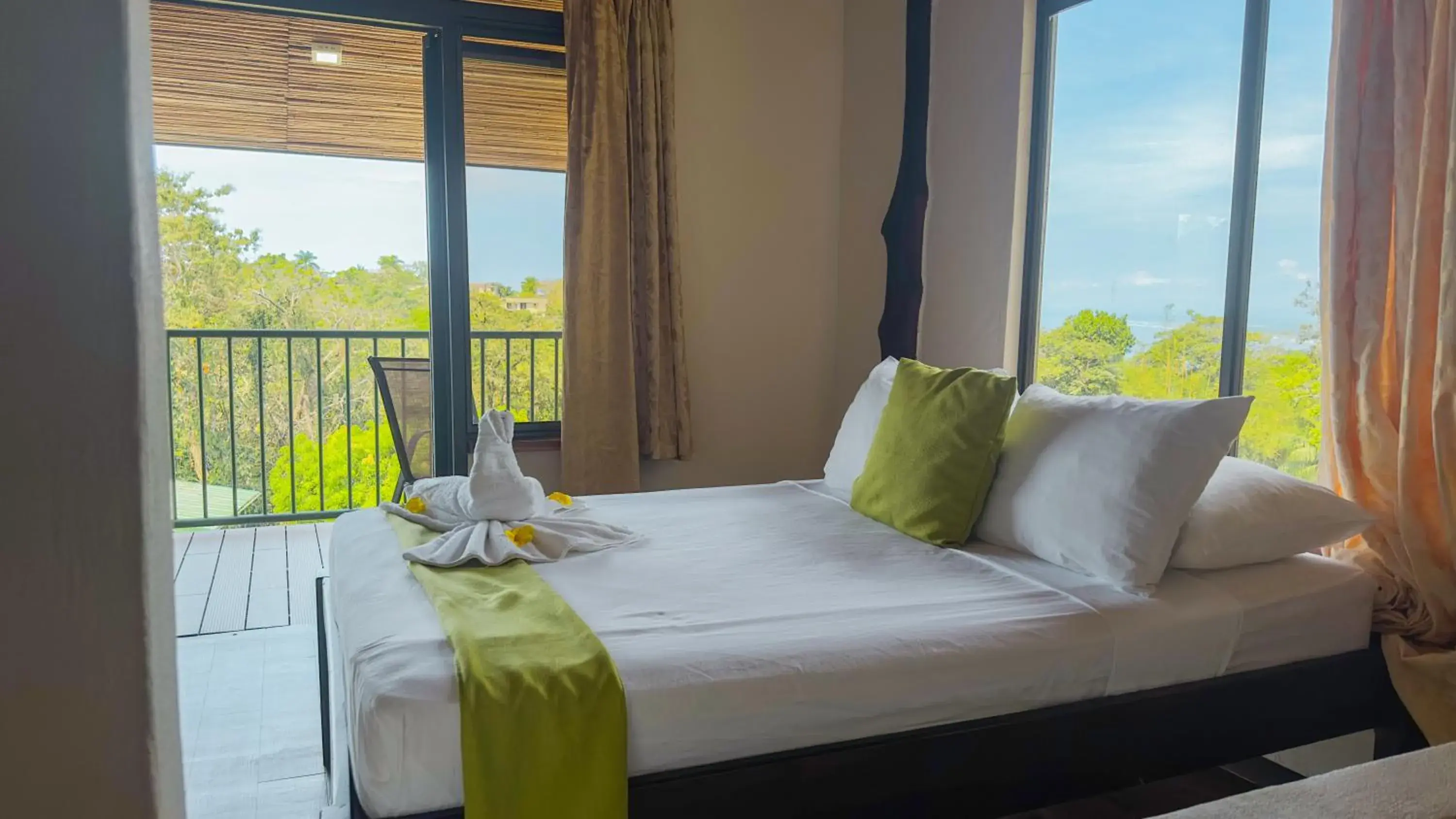 Deluxe Premium with Partial Ocean View in Tabulia Tree Hotel and Villas Deluxe Premium with Partial Ocean View in Tabulia Tree Hotel and Villas
