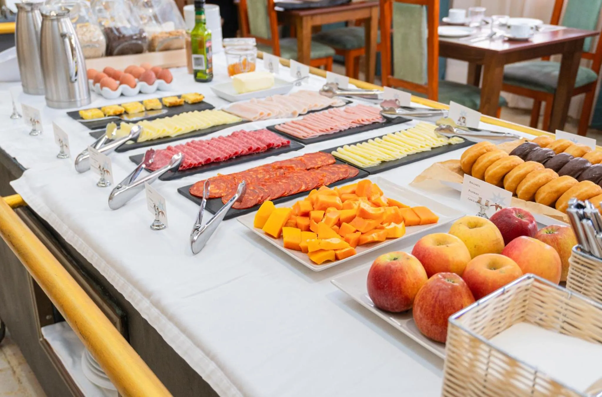 Restaurant/places to eat in Hotel Aeropuerto Sur