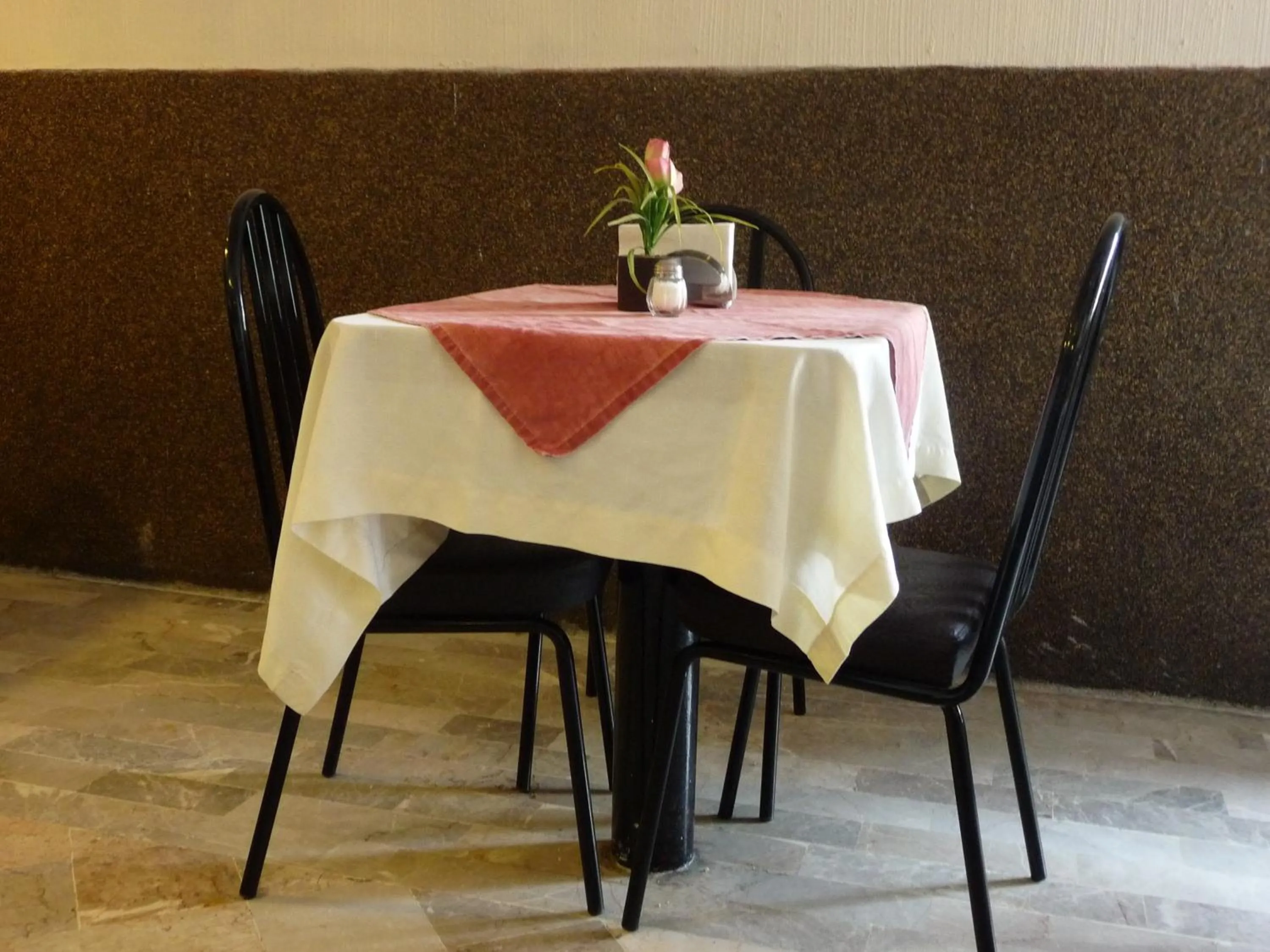 Restaurant/places to eat in Hotel Flamingo Kristal