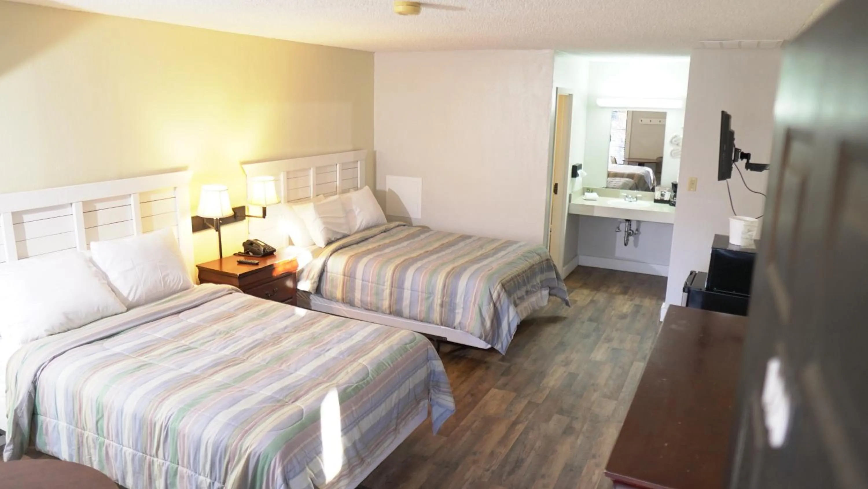 Bed in Skyline Lodge