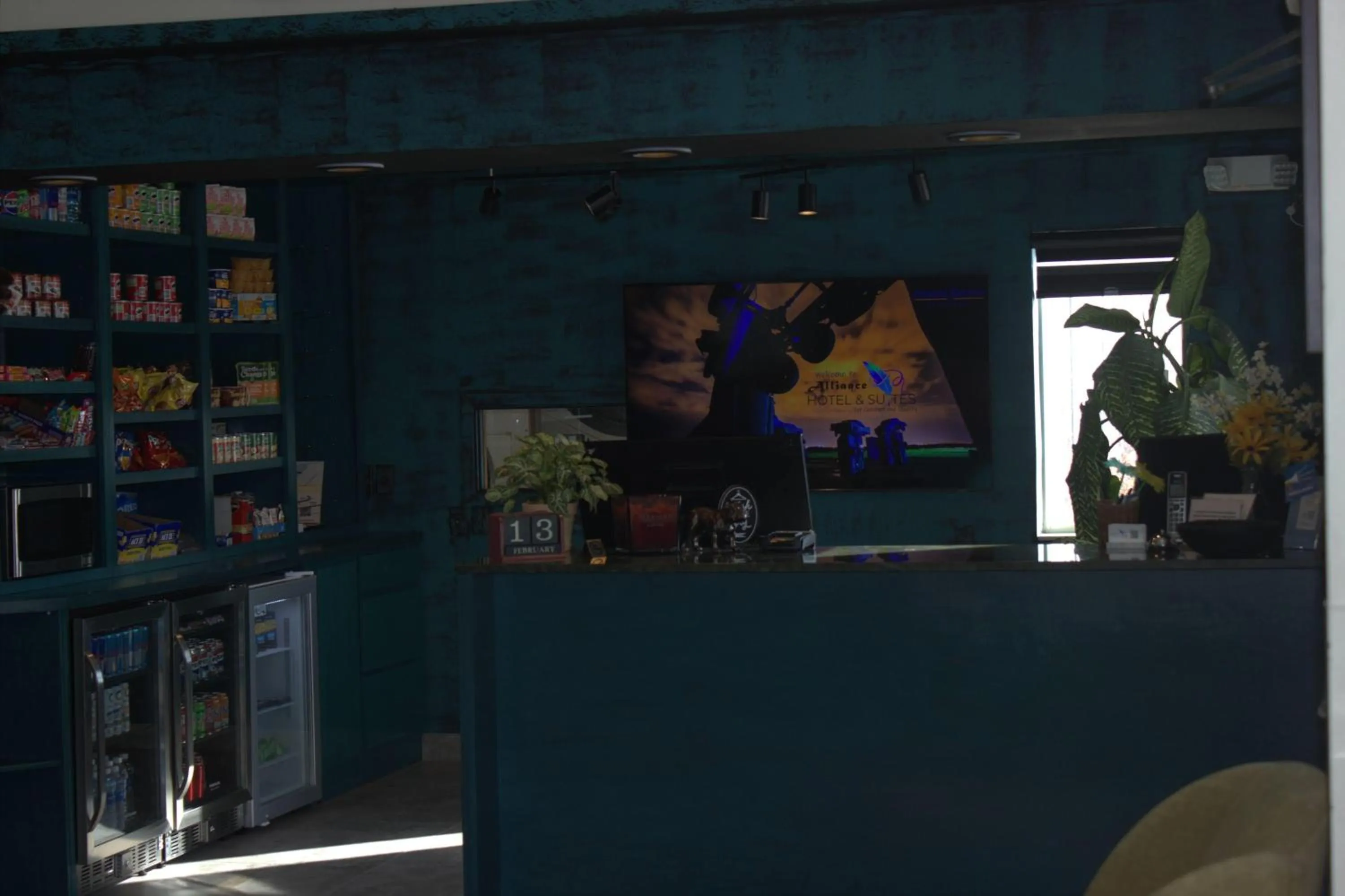 Food and drinks in Alliance Hotel & Suites, a Howard Johnson by Wyndham