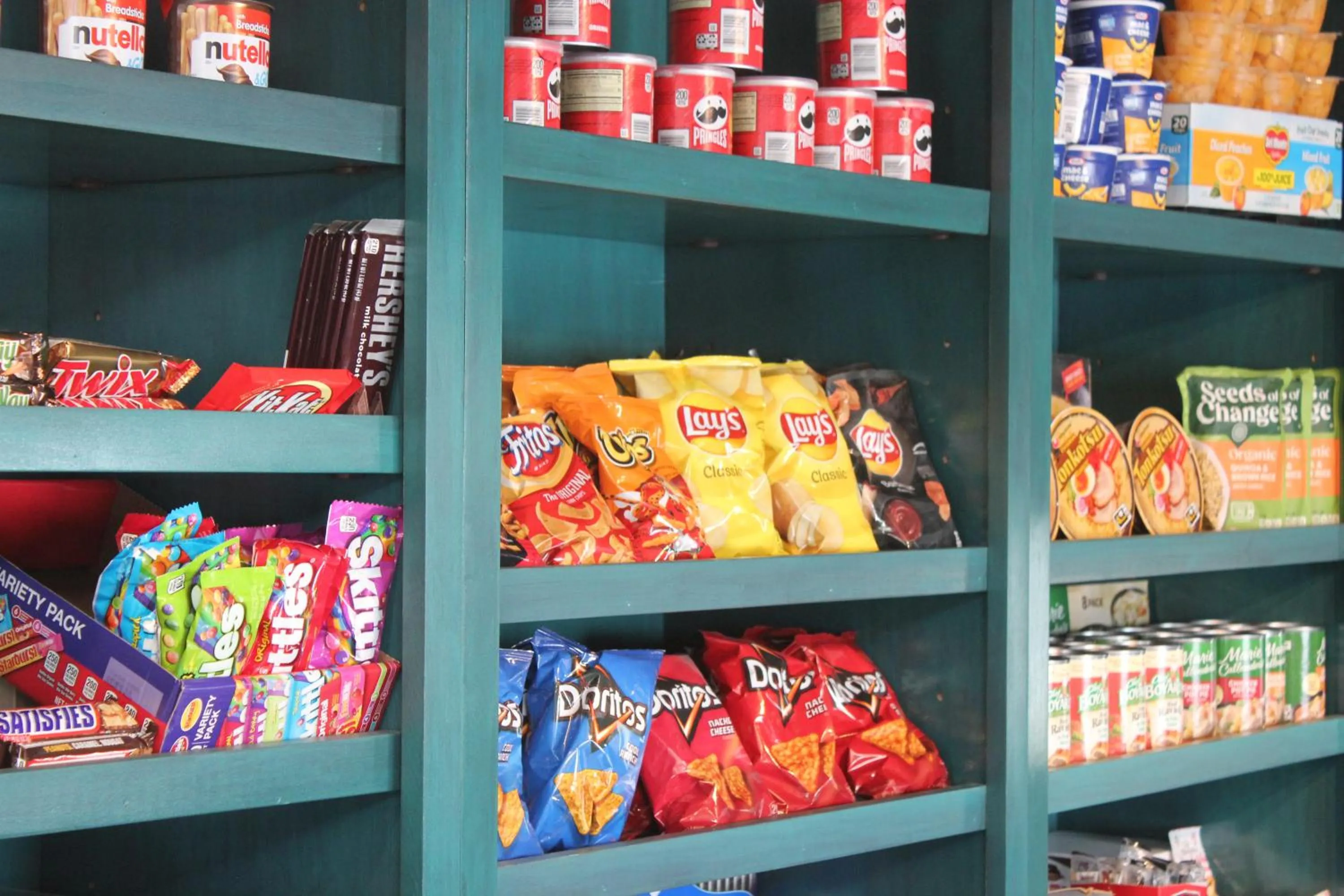 Food and drinks in Alliance Hotel & Suites, a Howard Johnson by Wyndham