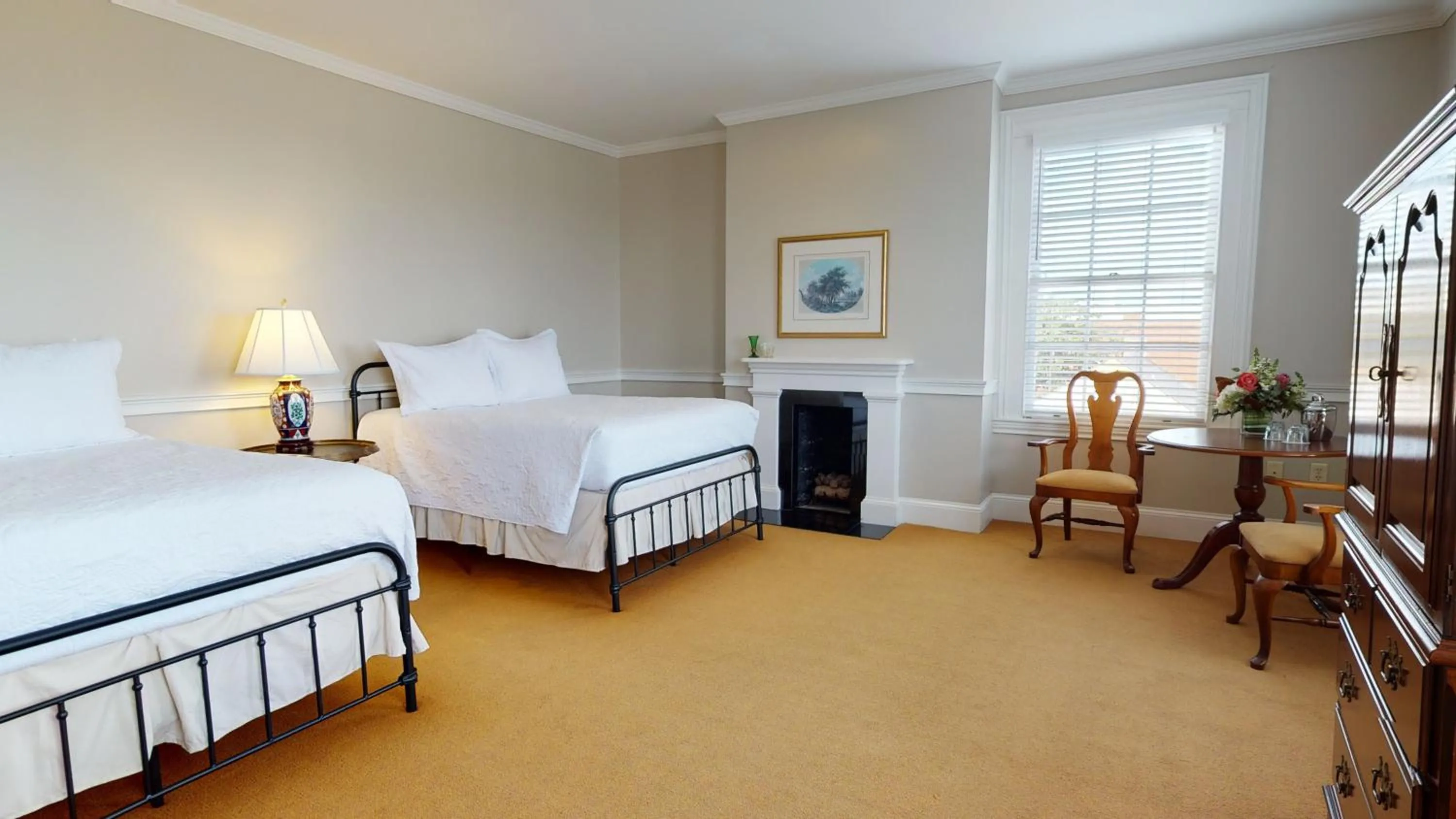 Photo of the whole room in The Presidents' Quarters Inn