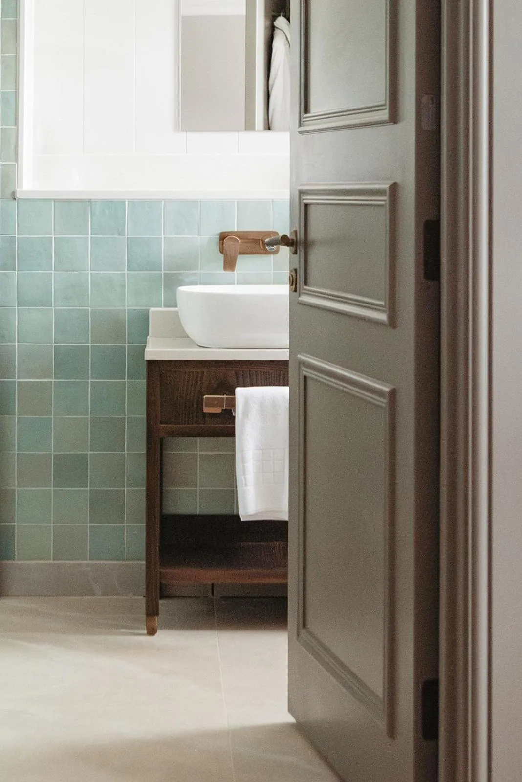 Bathroom in The Leddie Hotel