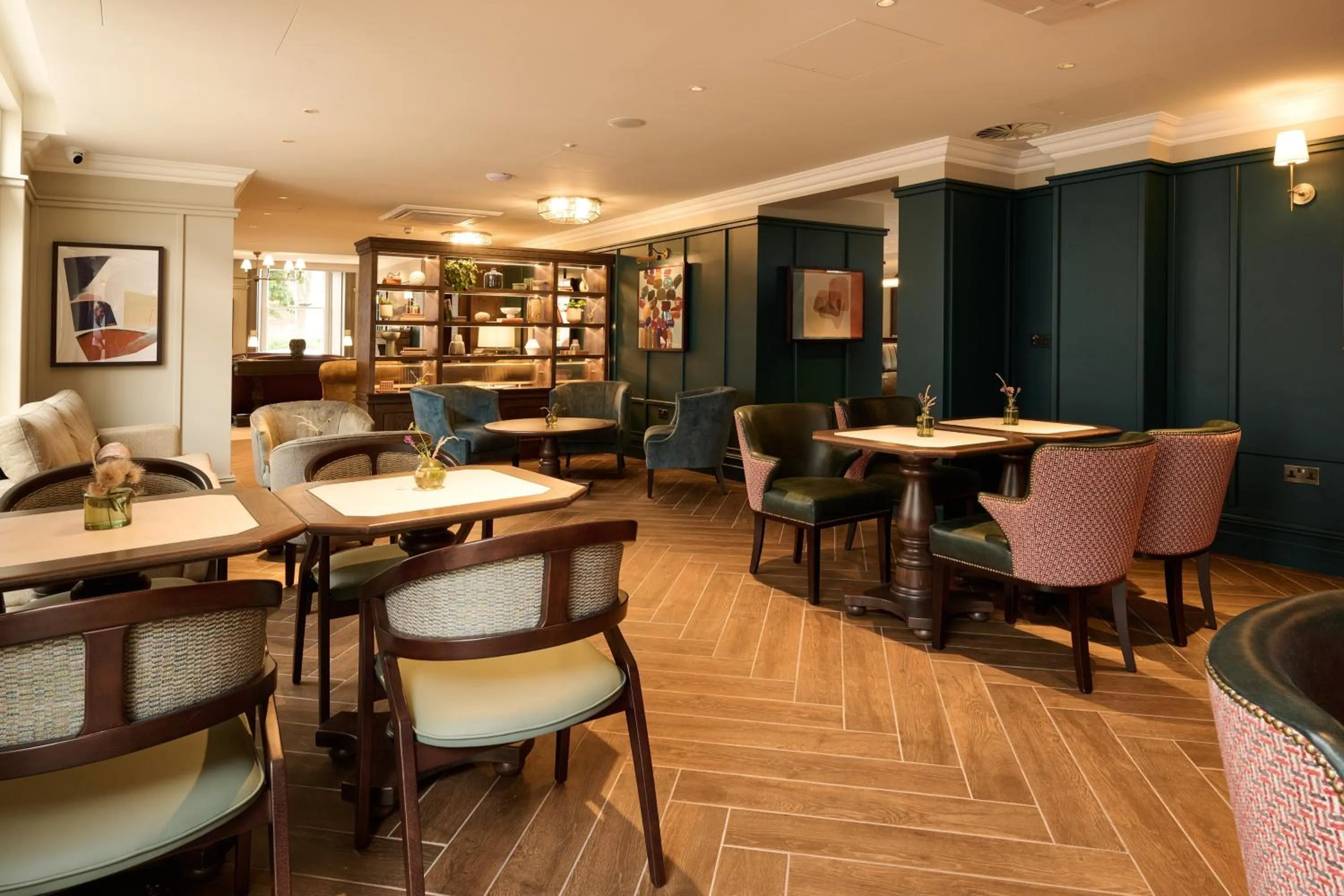 Lounge or bar in The Leddie Hotel