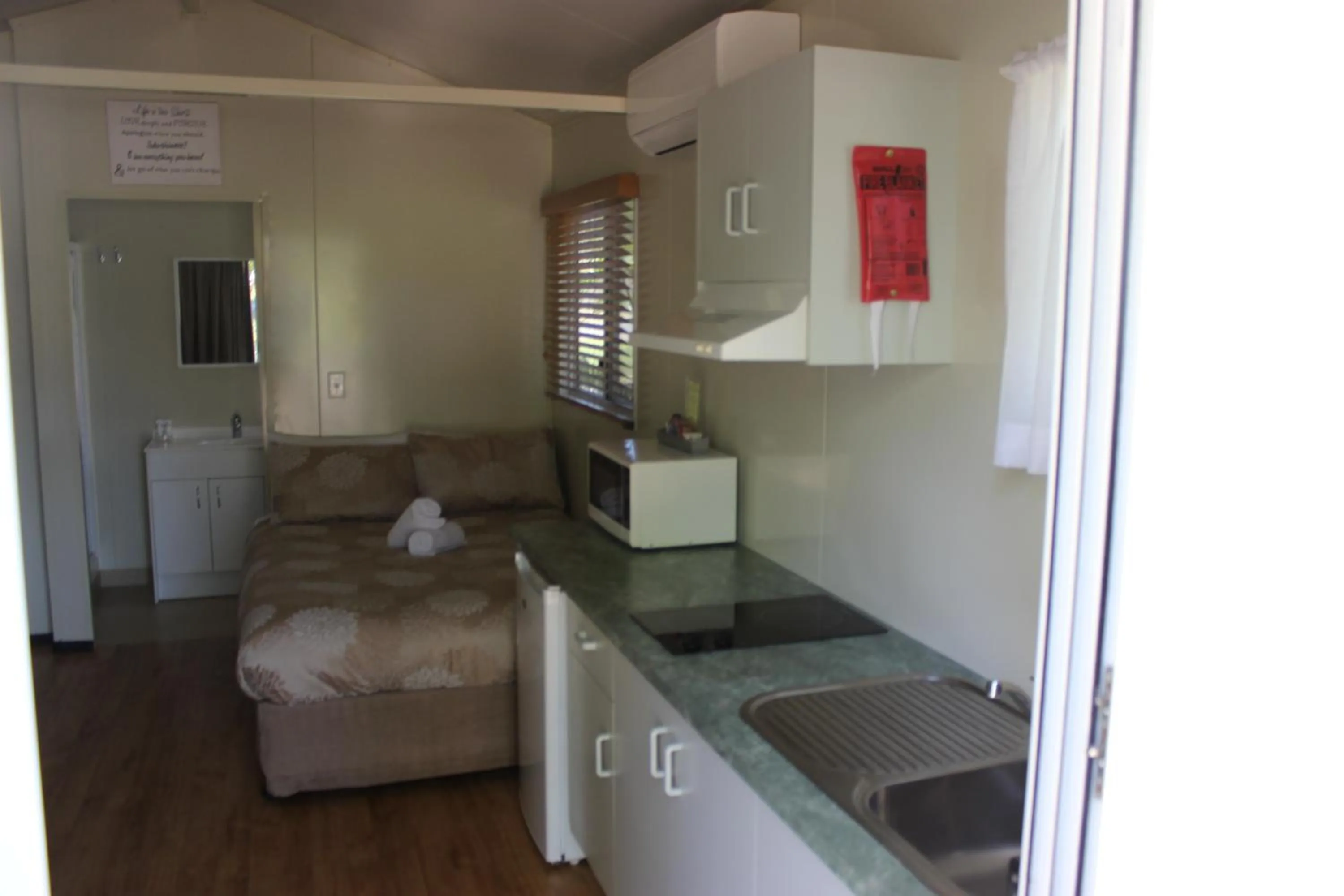 Kitchen or kitchenette in Aussie Outback Oasis Holiday Park