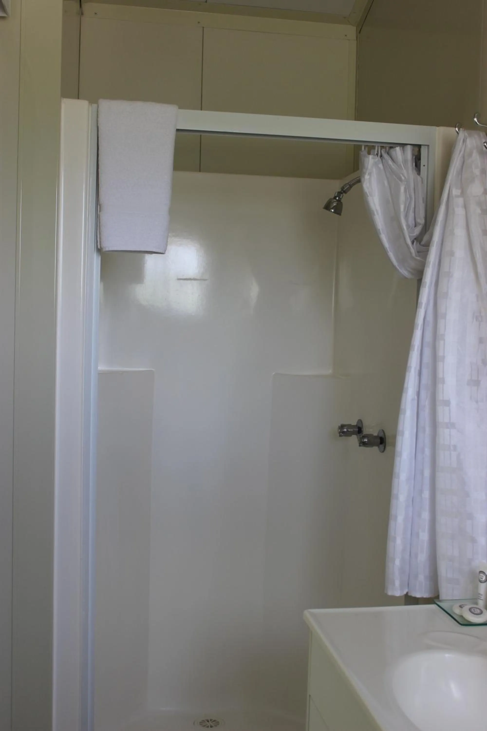 Bathroom in Aussie Outback Oasis Holiday Park