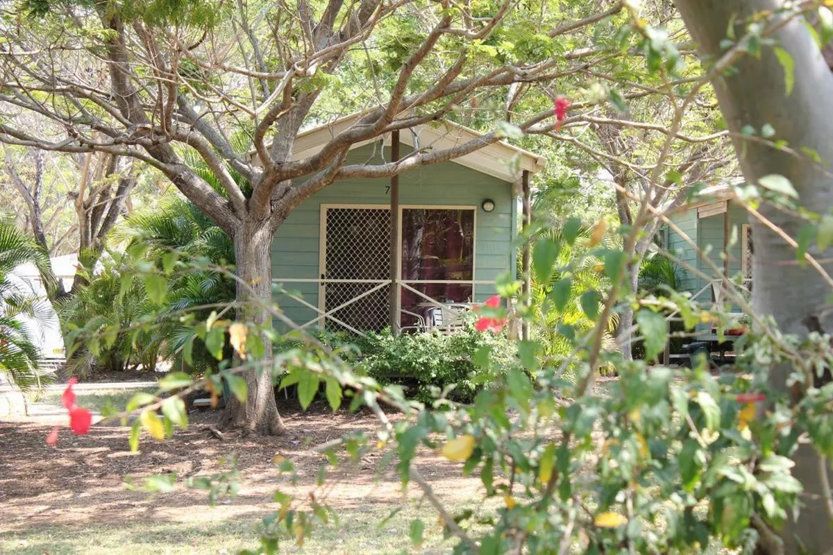 Aussie Outback Oasis Holiday Park