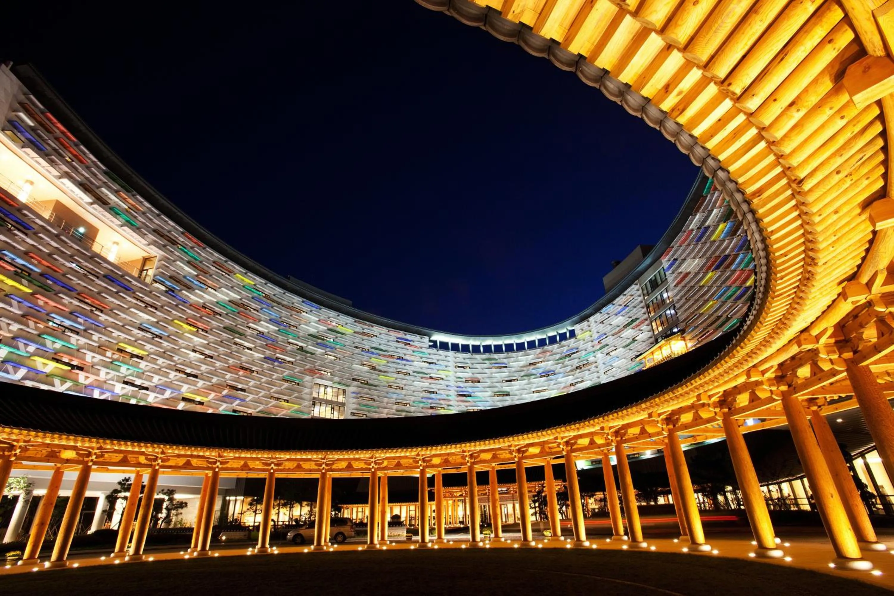 Facade/entrance in Lotte Buyeo Resort