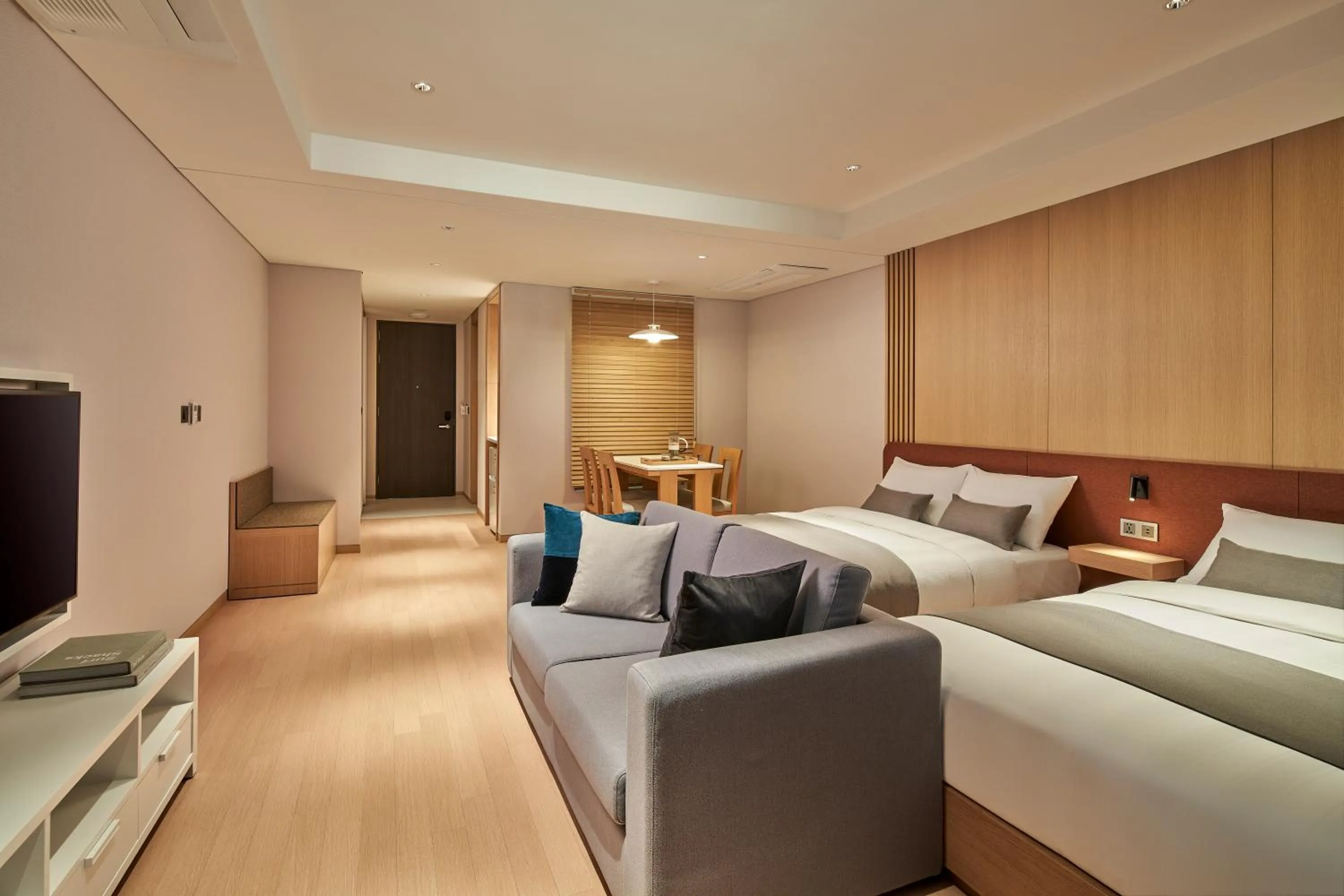 Bedroom, Bed in Lotte Buyeo Resort