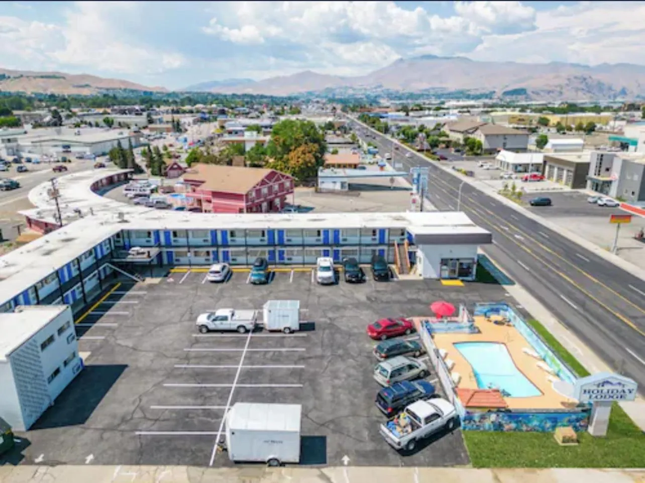 Property building in Holiday Lodge