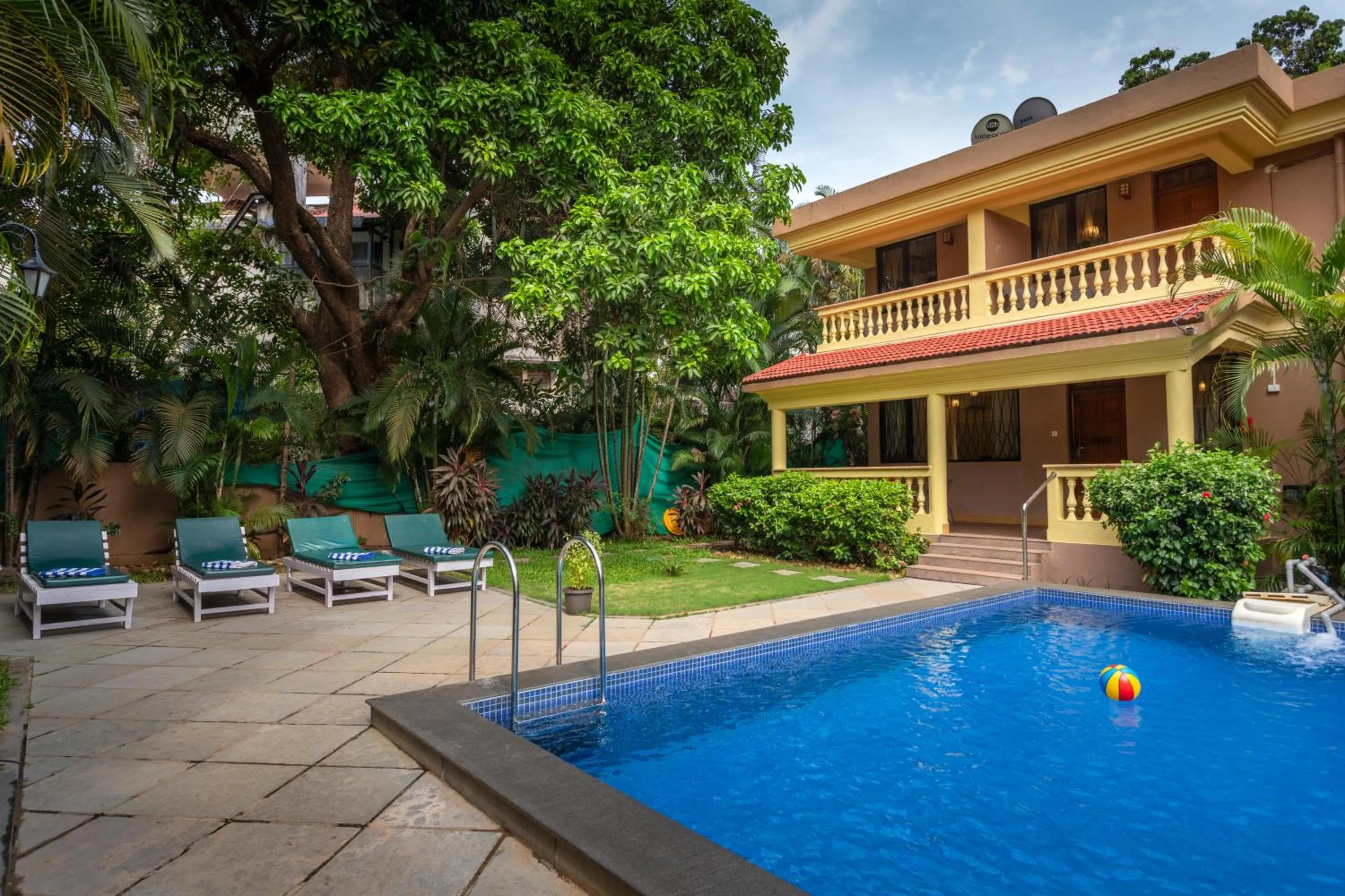 Pool view in De Mandarin Beach Resort Suites & Villas, Candolim