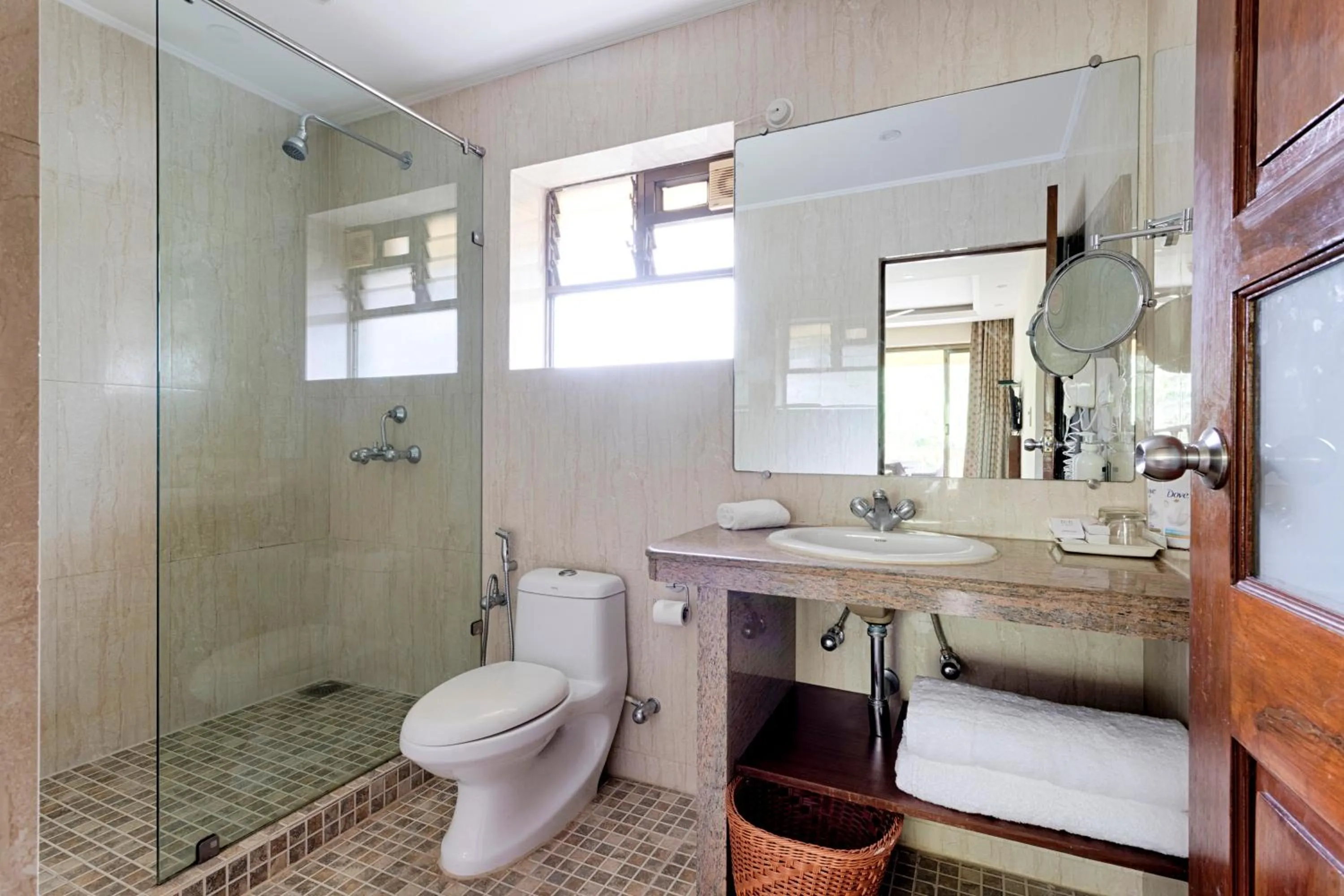 Bathroom in De Mandarin Beach Resort Suites & Villas, Candolim