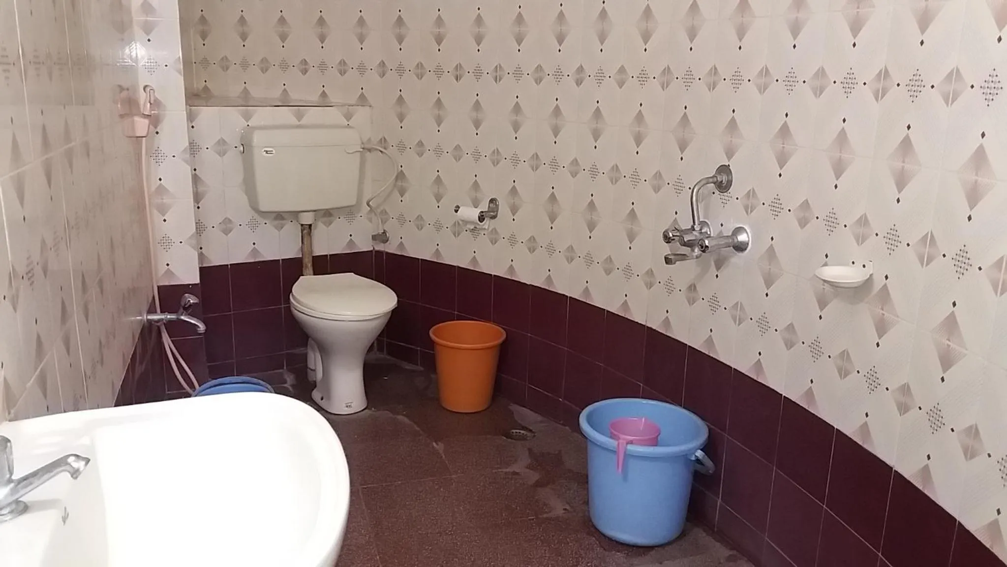 Bathroom in Kishkinda Heritage Resort