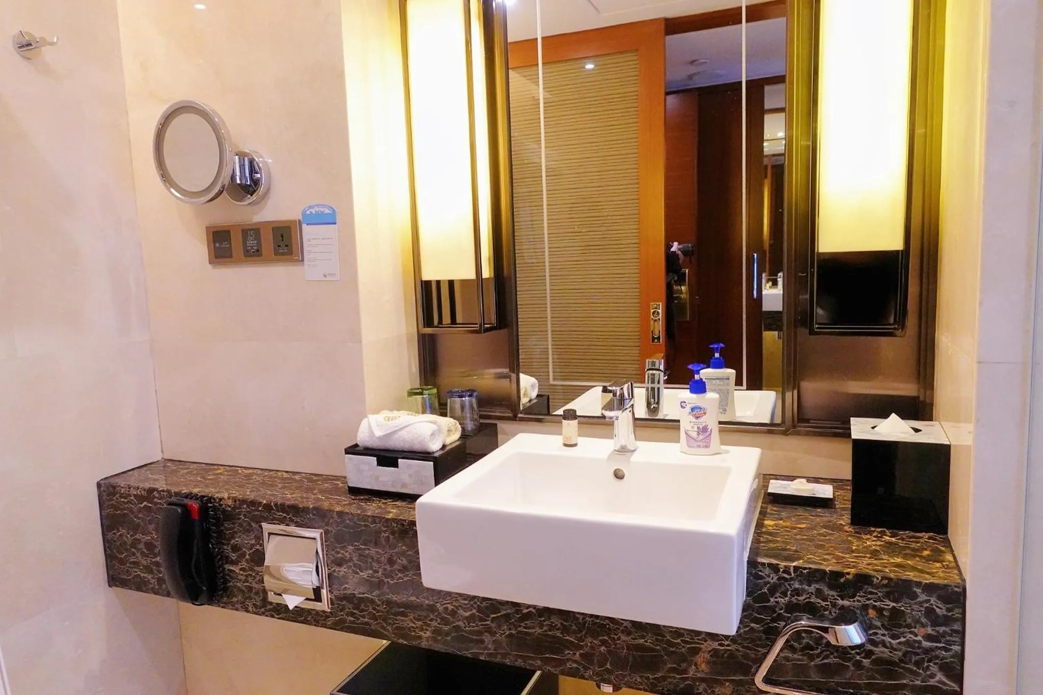 Toilet in Shantou International Hotel