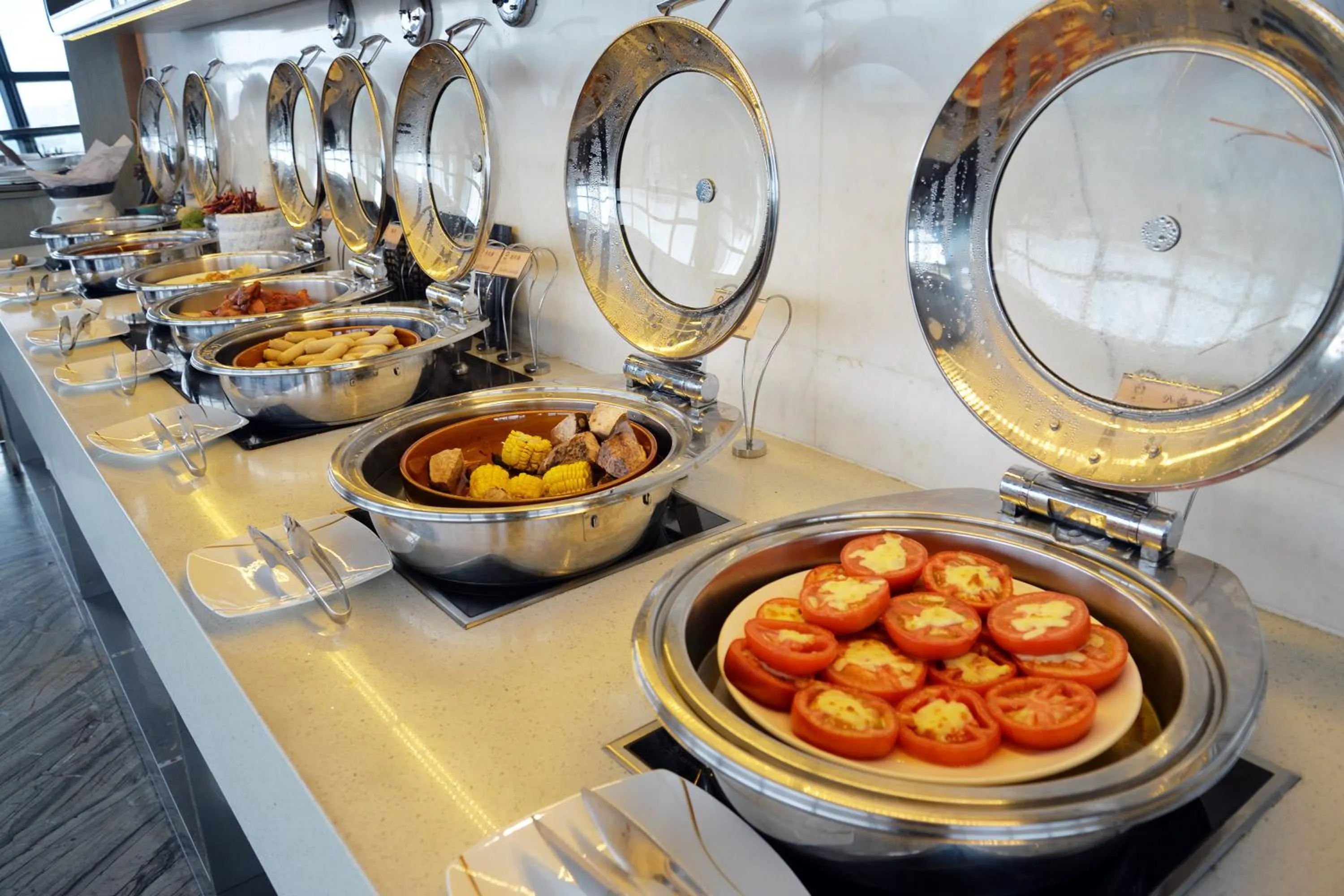 Buffet breakfast in Shantou International Hotel