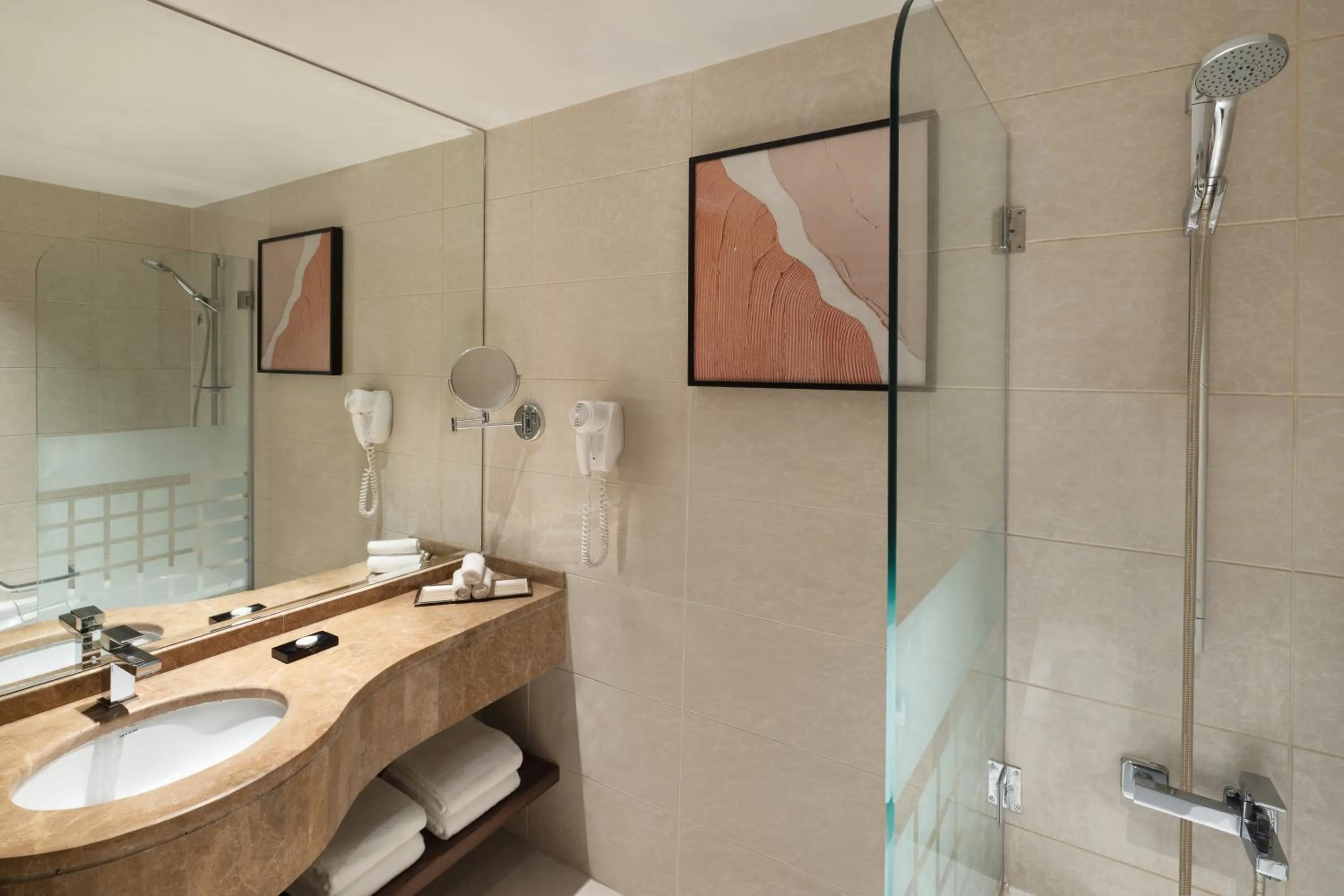 Bathroom in Vintage Grand Hotel Dubai