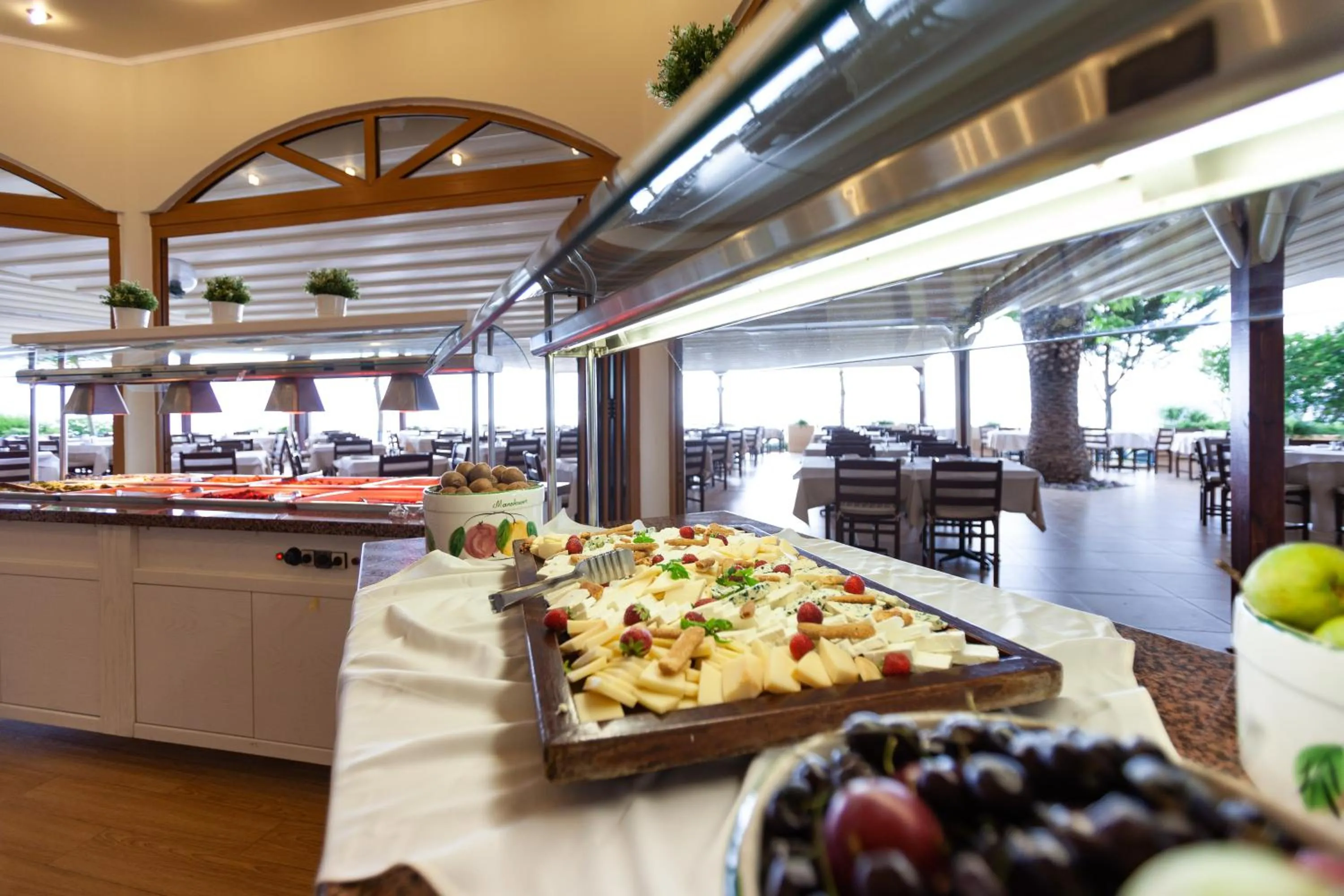 Restaurant/places to eat in Possidi Holidays Resort & Suite Hotel