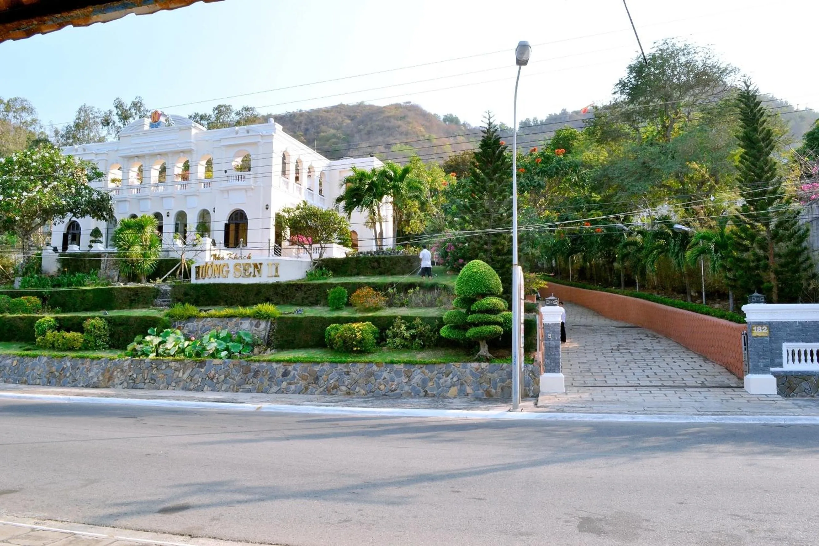 Facade/entrance in Huong Sen 2 Vung Tau Hotel