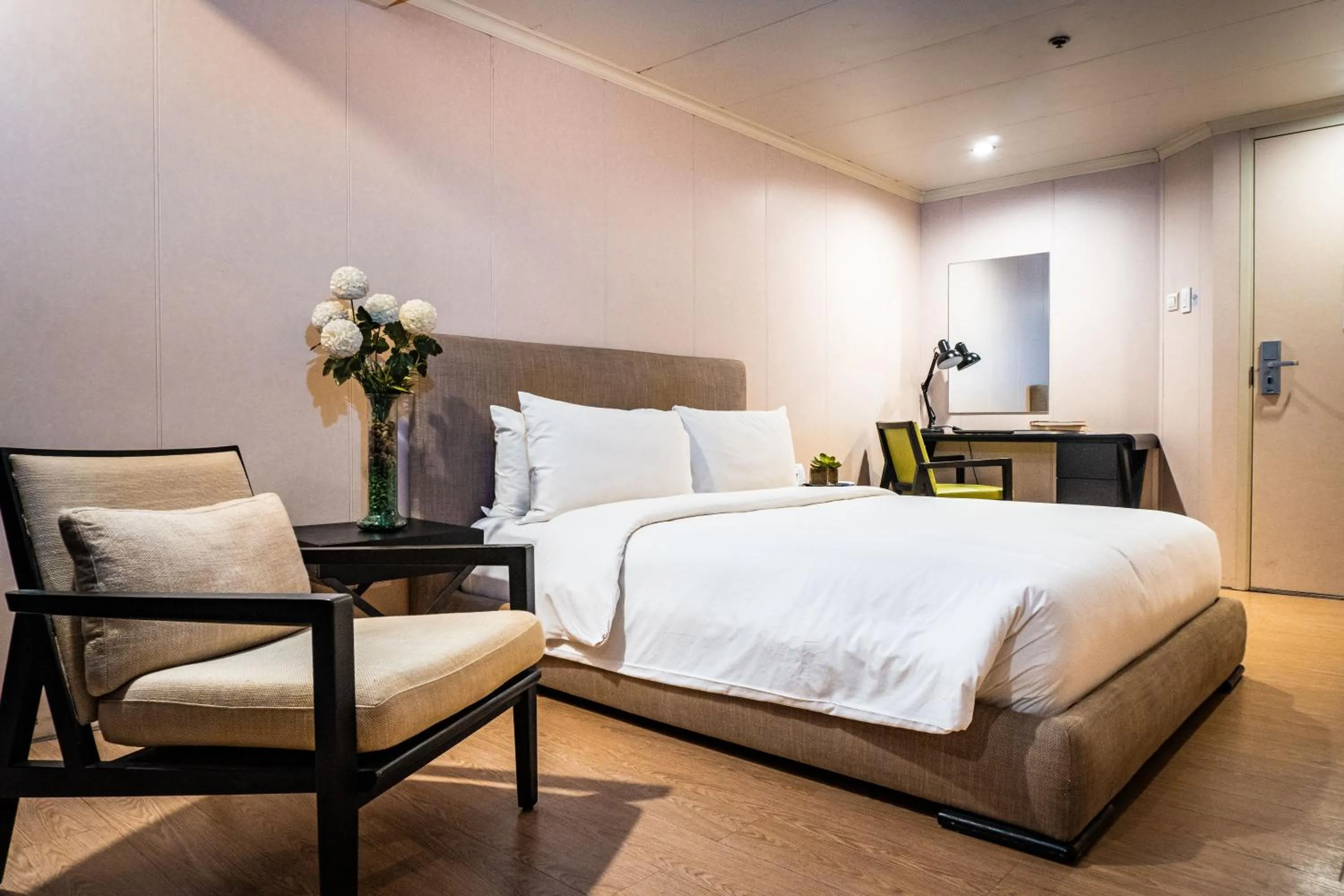 Bed in Green Sun Hotel