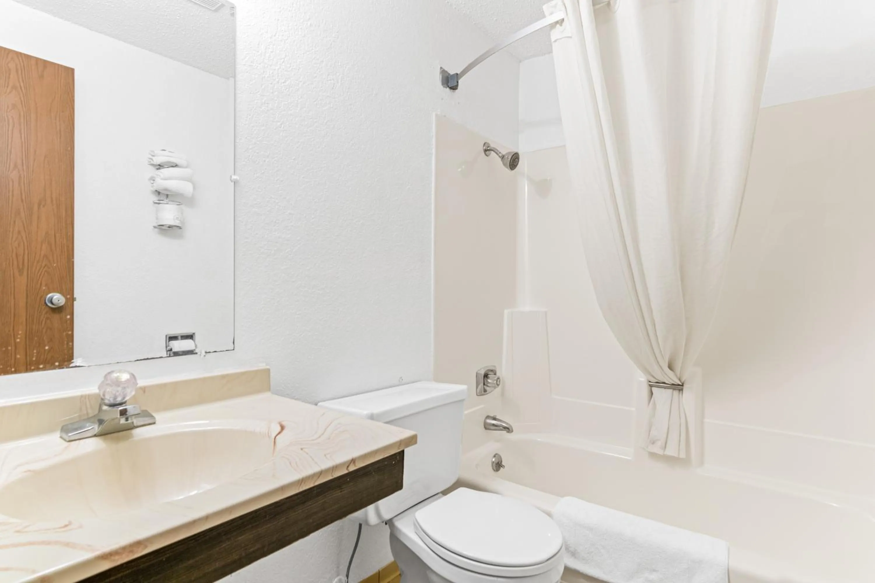 Bathroom in StayInn Little Falls