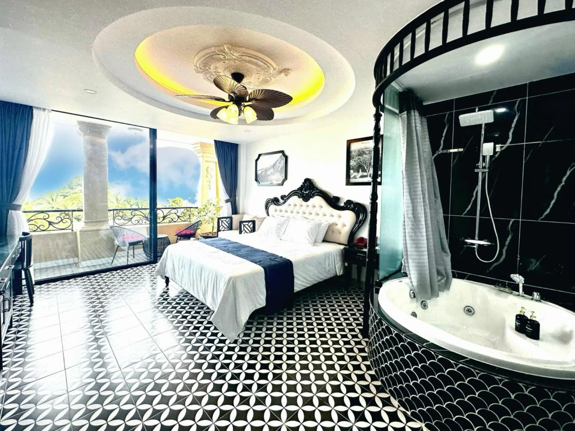 Bedroom, Bed in Nereus Hotel