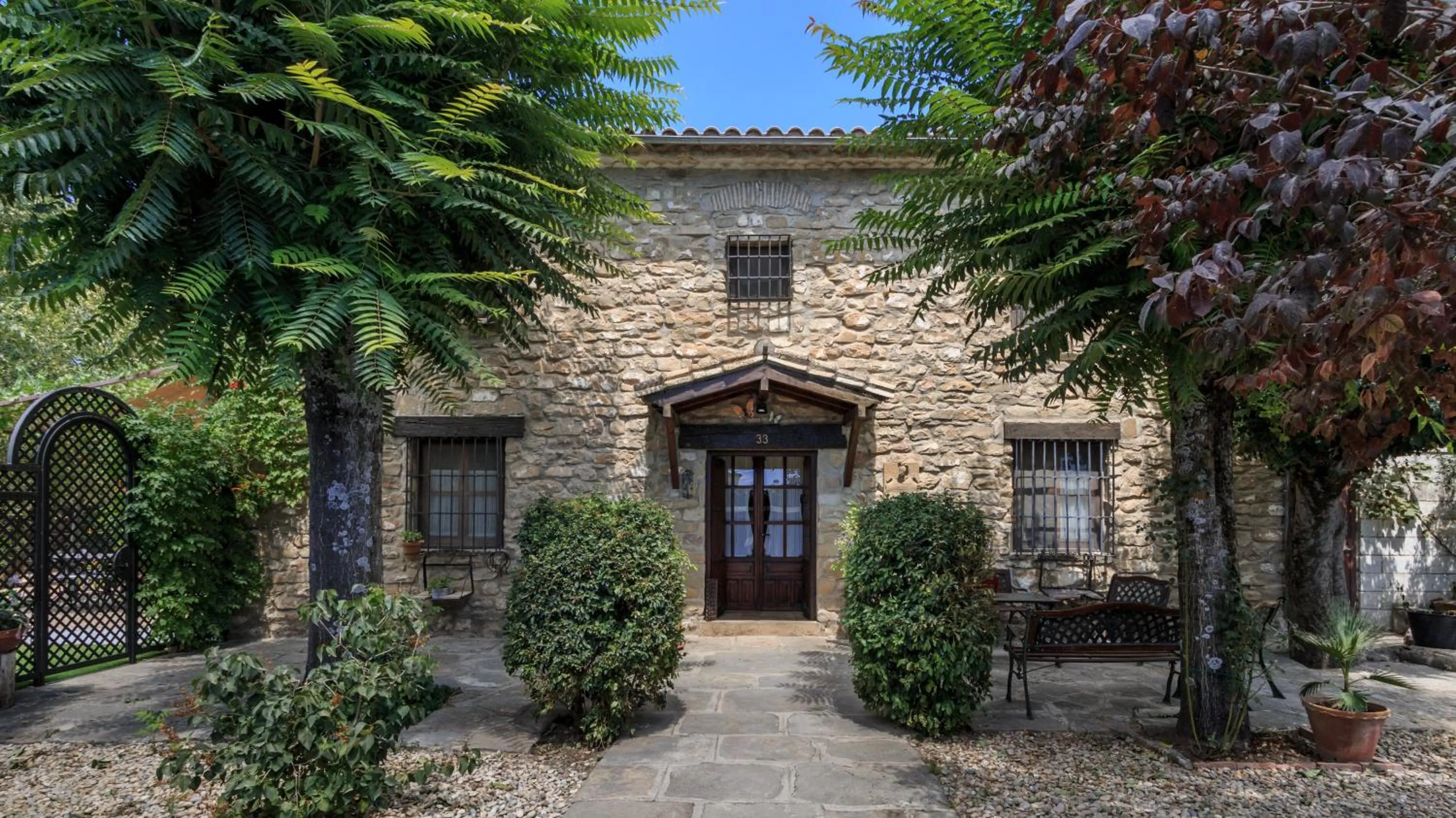 Facade/entrance in La Caseria de Tito
