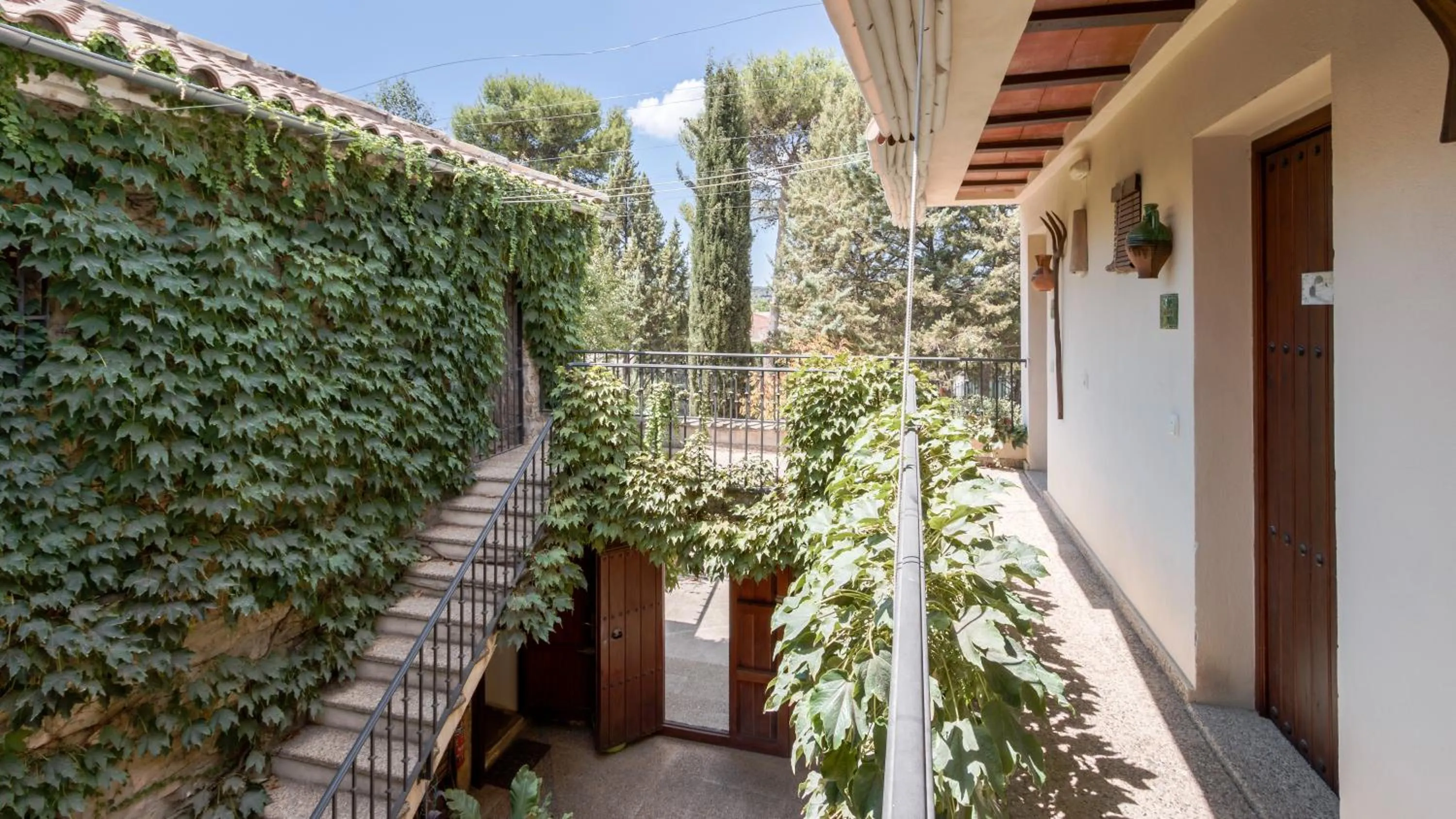 Patio in La Caseria de Tito