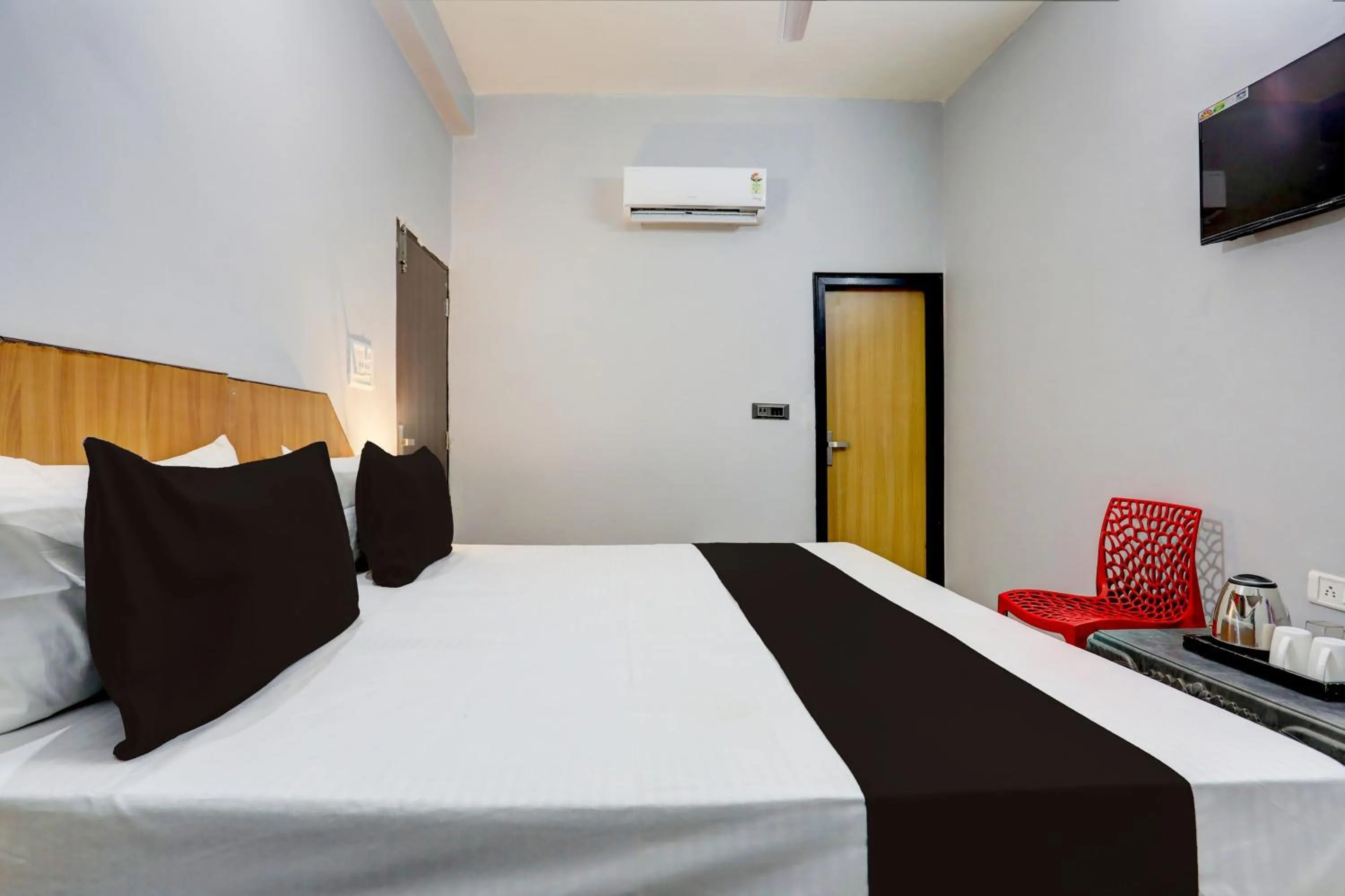 Bedroom in Hotel Live View