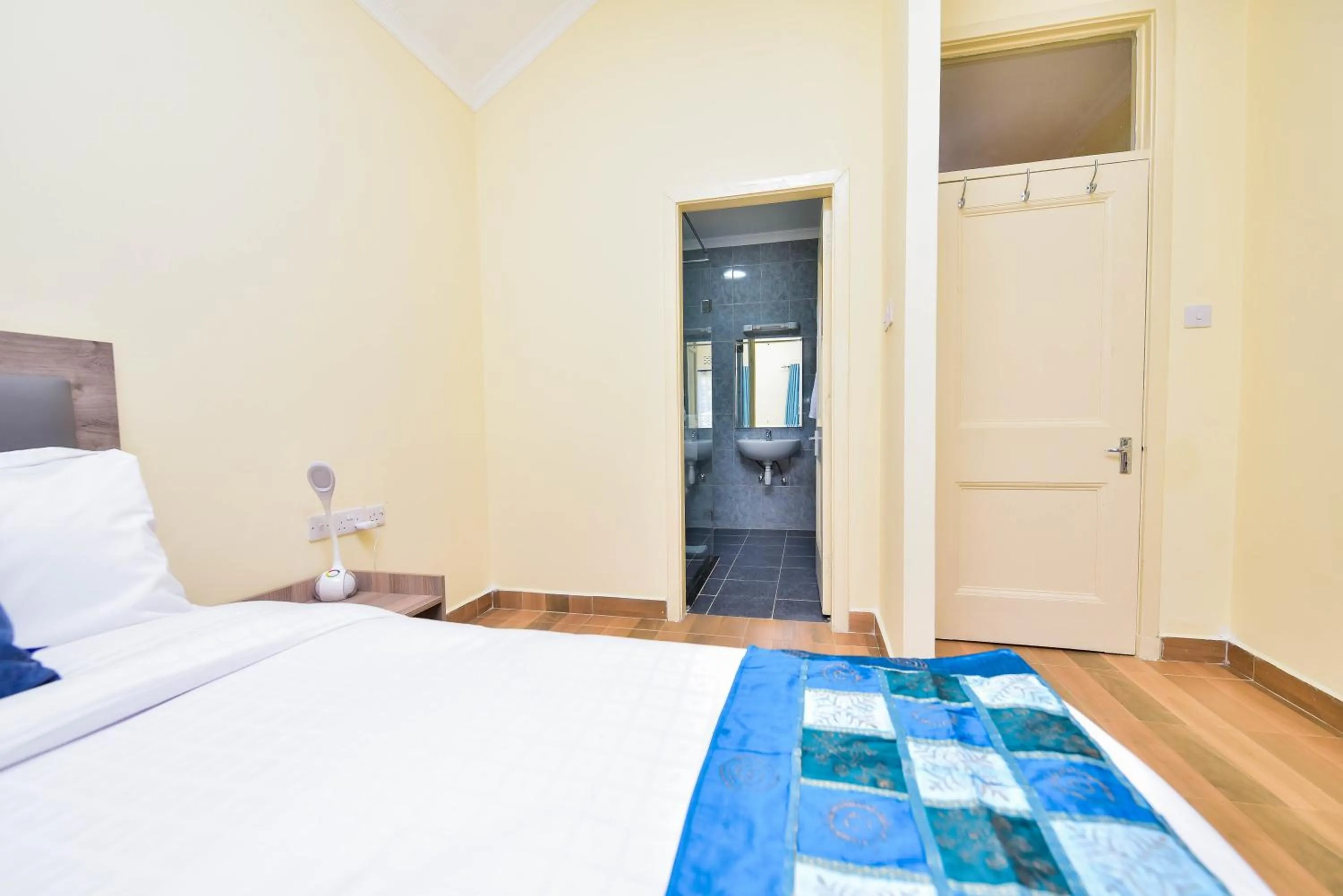 Photo of the whole room, Bed in Kongoni House