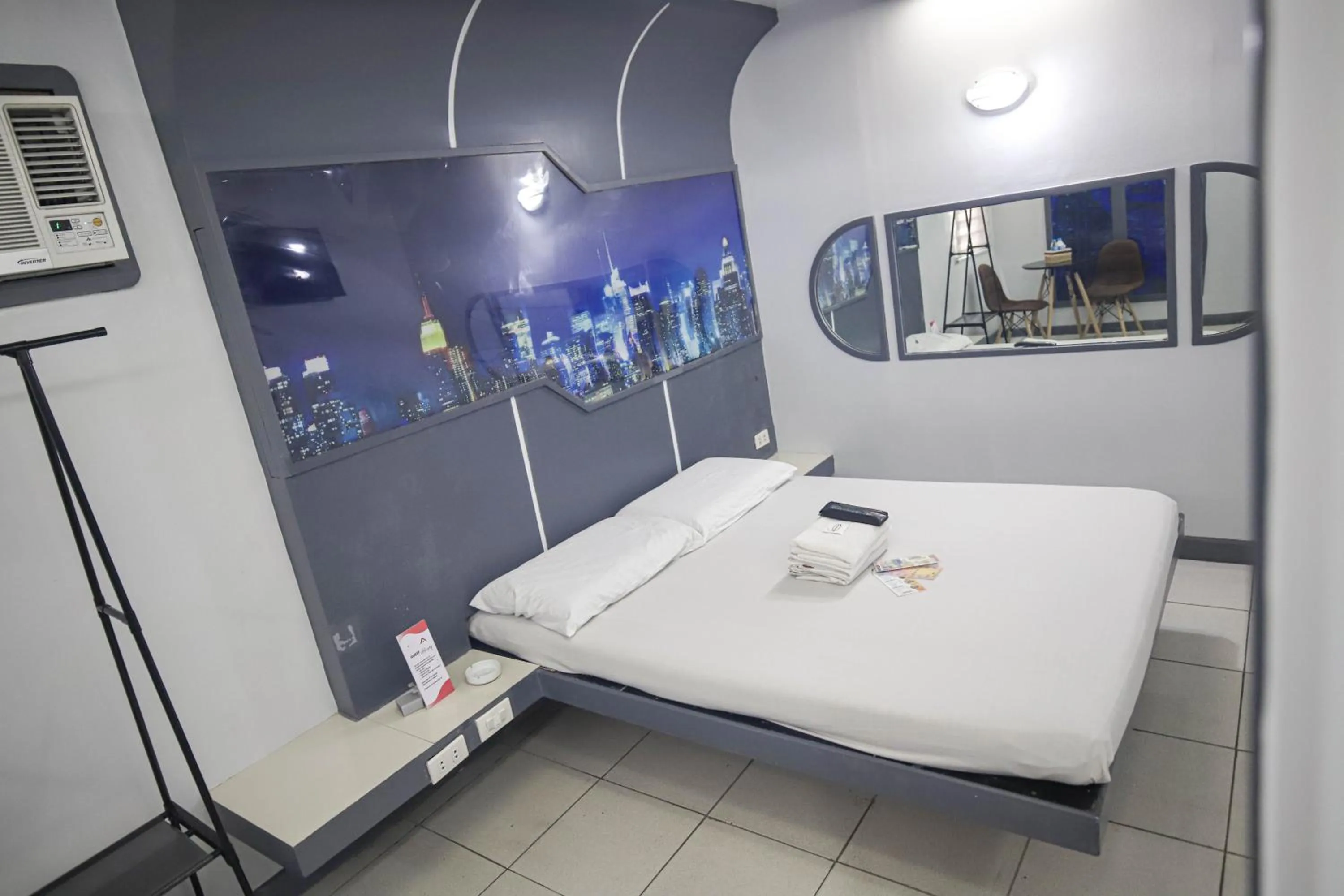 Bed in Astrotel Monumento