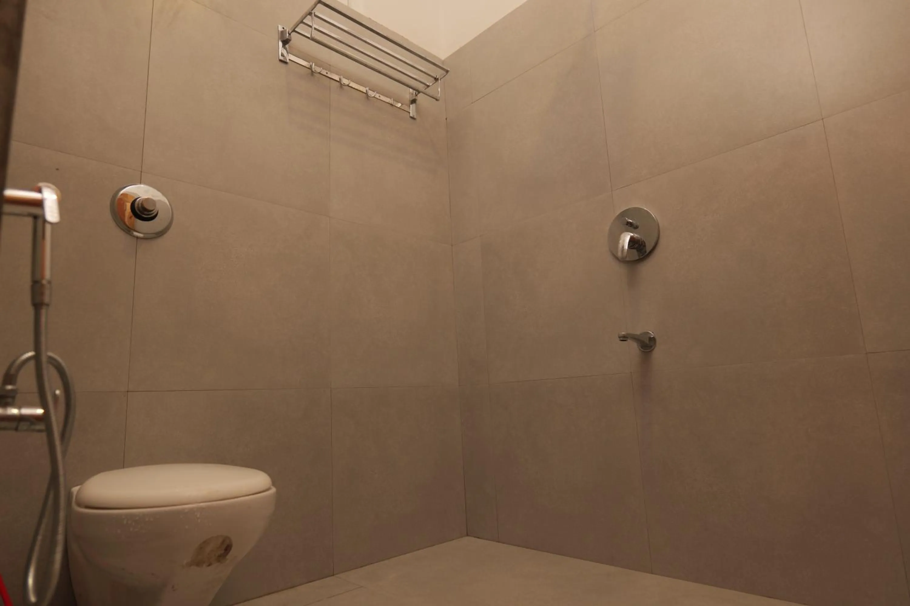 The Trippy Tribe Riverside Hostel Kasol